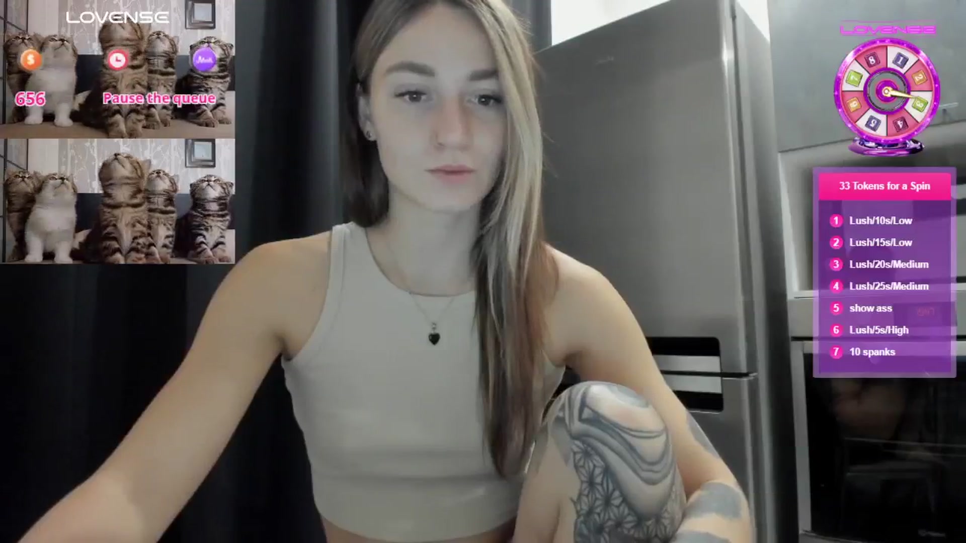 Gallery image thumbnail from Cutestdemon1's myfreecams stream on, 11/21/2024, 03:43 image 16 of 20