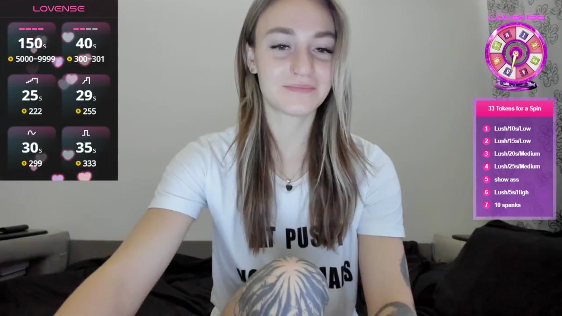 Gallery image thumbnail from Cutestdemon1's myfreecams stream on, 12/16/2024, 06:40 image 2 of 20