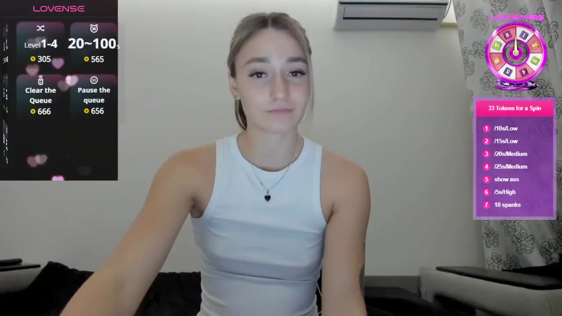 Gallery image thumbnail from Cutestdemon1's myfreecams stream on, 12/19/2024, 16:59 image 3 of 20