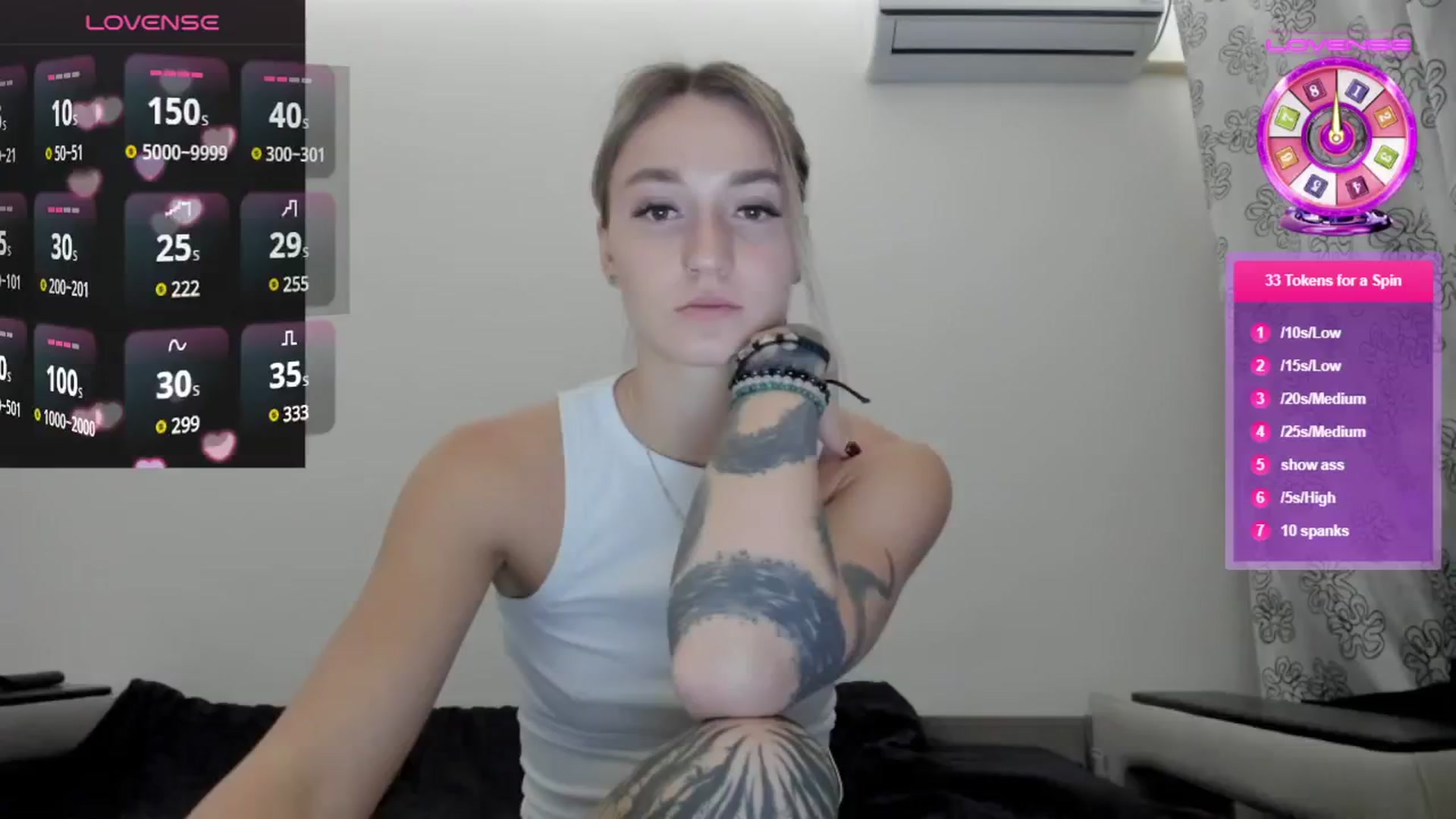 Gallery image thumbnail from Cutestdemon1's myfreecams stream on, 12/19/2024, 16:59 image 15 of 20