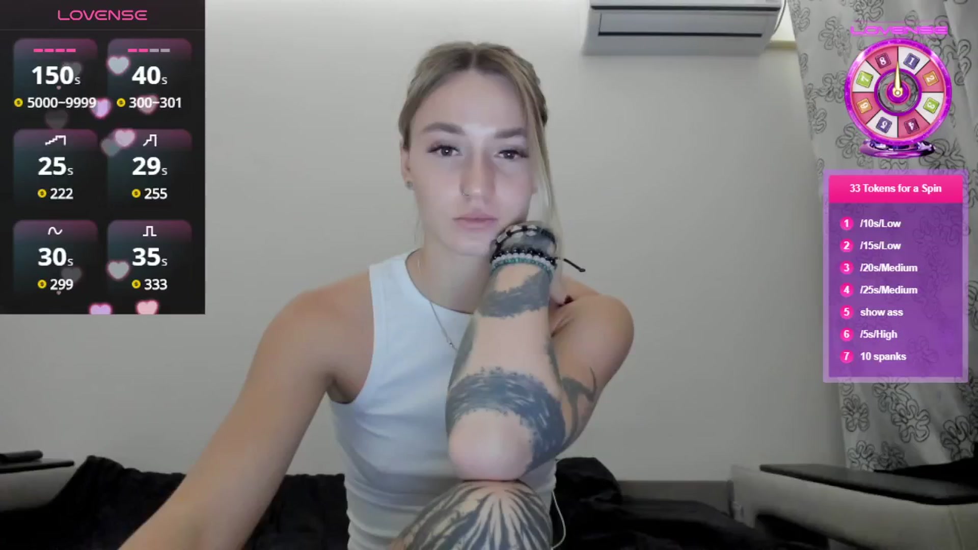 Gallery image thumbnail from Cutestdemon1's myfreecams stream on, 12/19/2024, 16:59 image 14 of 20