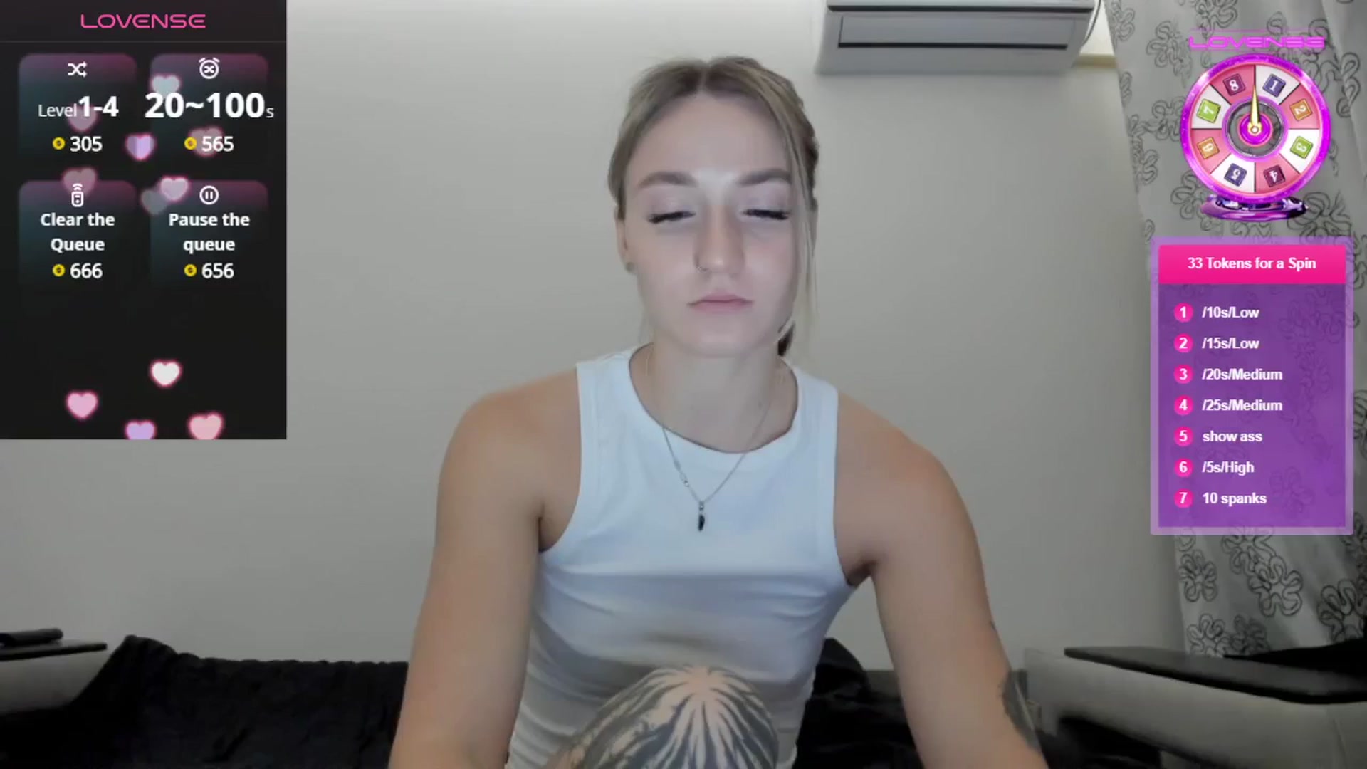 Gallery image thumbnail from Cutestdemon1's myfreecams stream on, 12/19/2024, 16:59 image 17 of 20