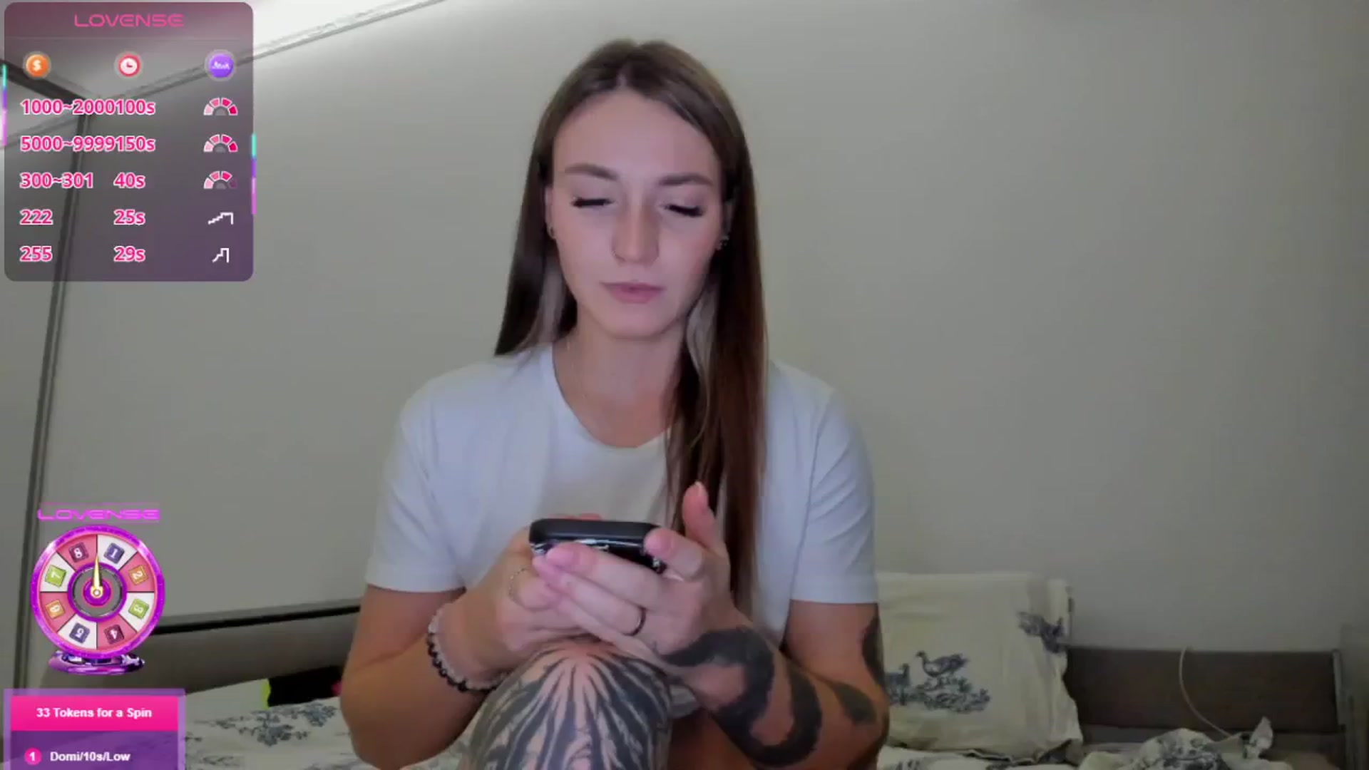 Gallery image thumbnail from Cutestdemon1's myfreecams stream on, 08/03/2025, 19:59 image 9 of 20
