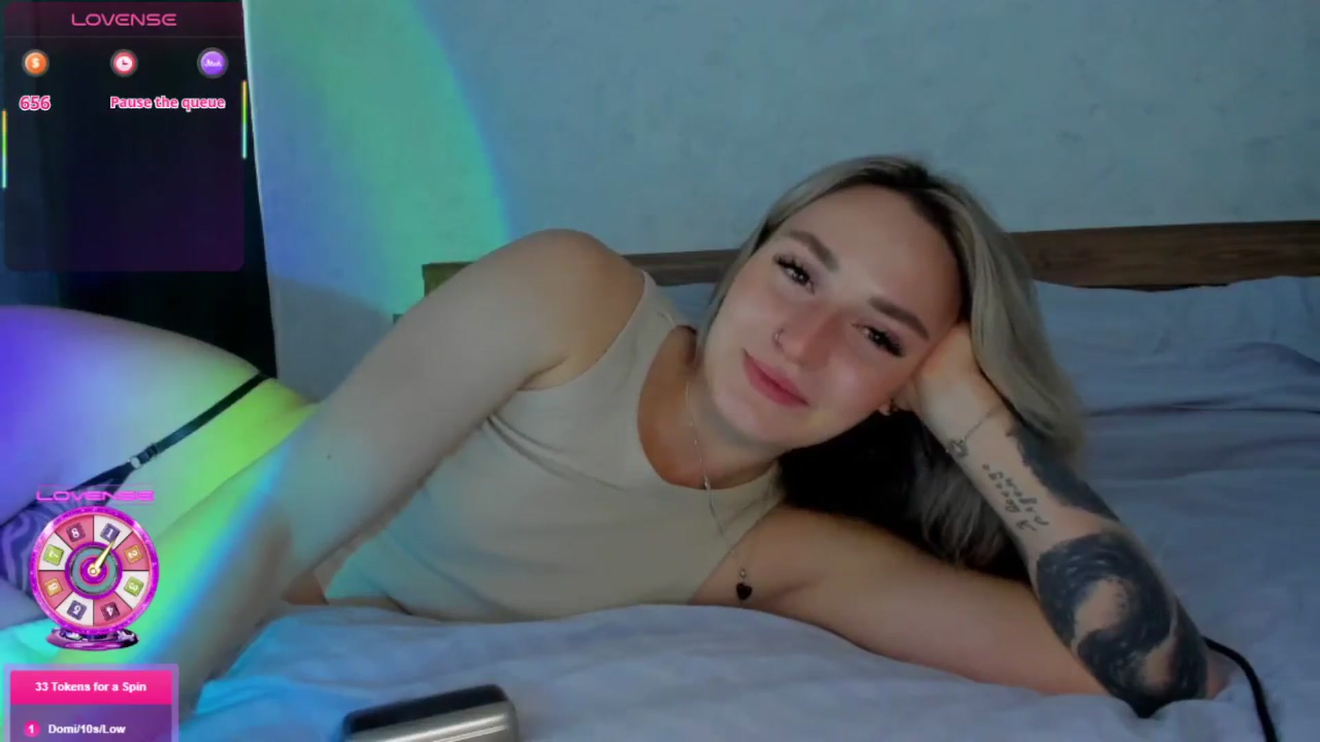 Gallery image thumbnail from Cutestdemon1's myfreecams stream on, 09/18/2025, 10:28 image 14 of 20