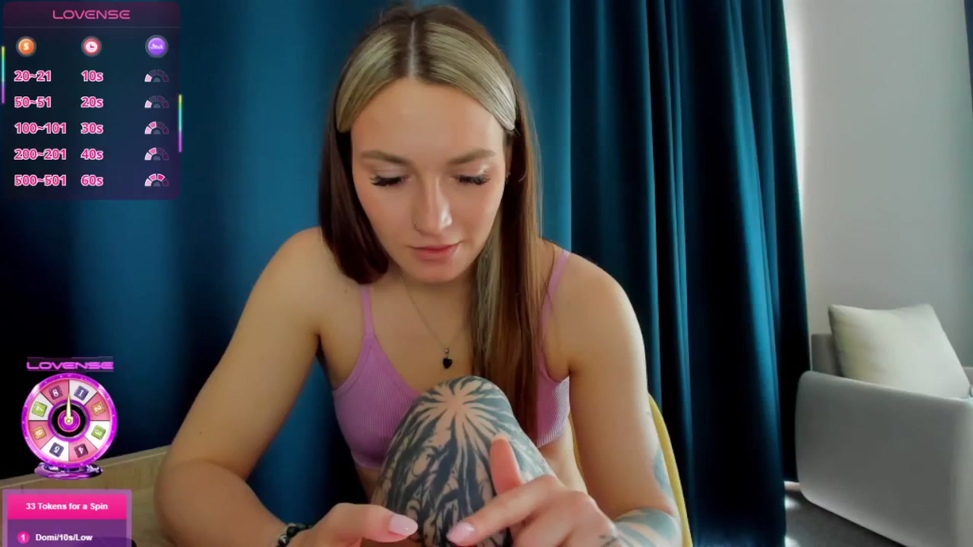 Gallery image thumbnail from Cutestdemon1's myfreecams stream on, 09/24/2025, 12:34 image 7 of 20