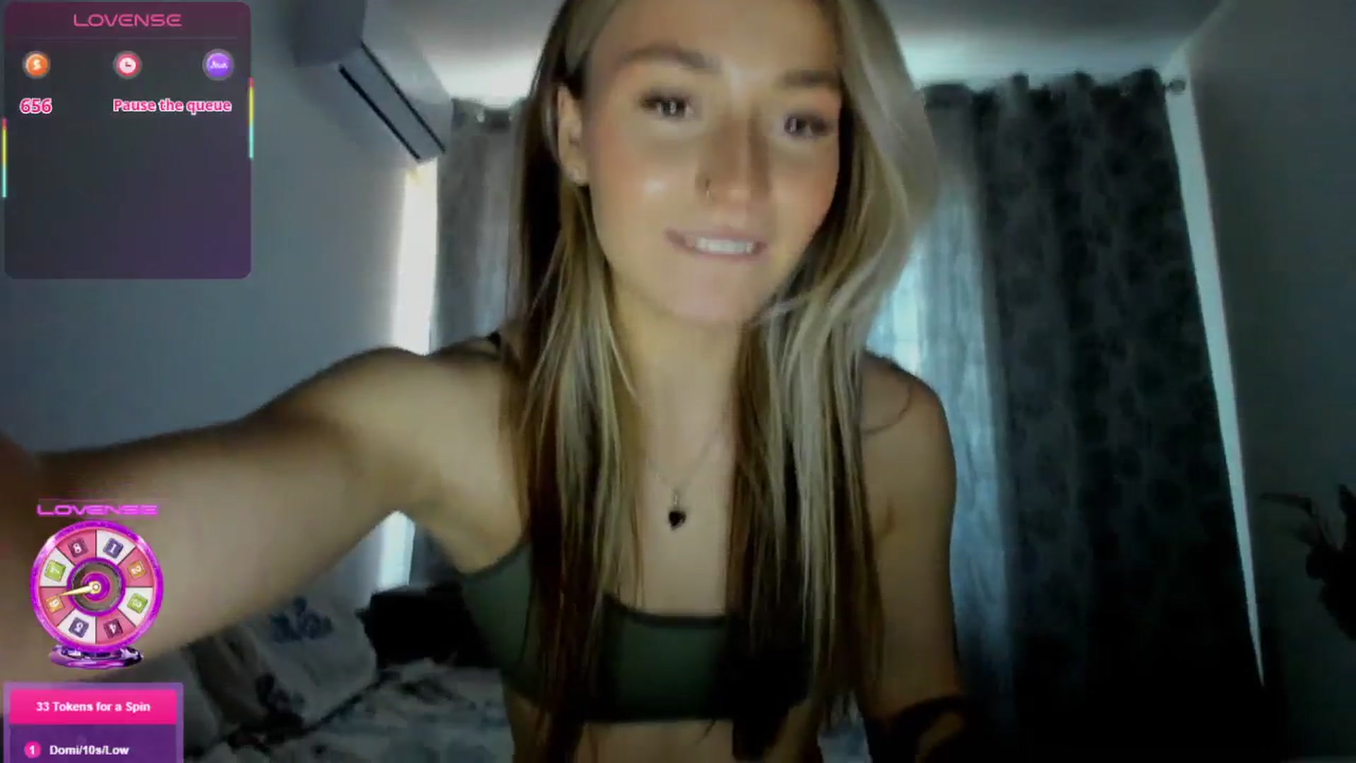 Gallery image thumbnail from Cutestdemon1's myfreecams stream on, 10/01/2025, 05:50 image 12 of 20