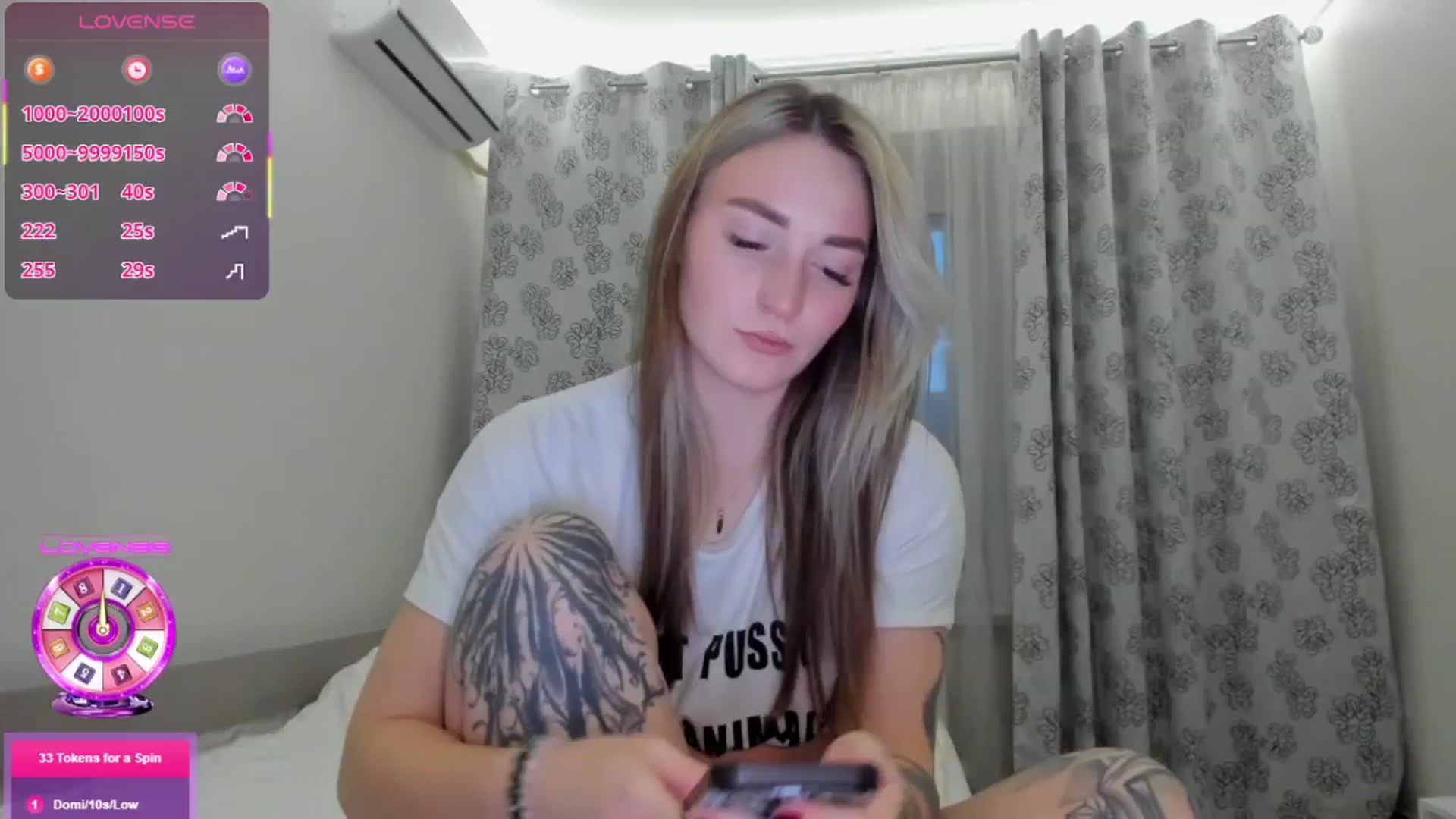 Gallery image thumbnail from Cutestdemon1's myfreecams stream on, 10/08/2025, 14:38 image 14 of 20