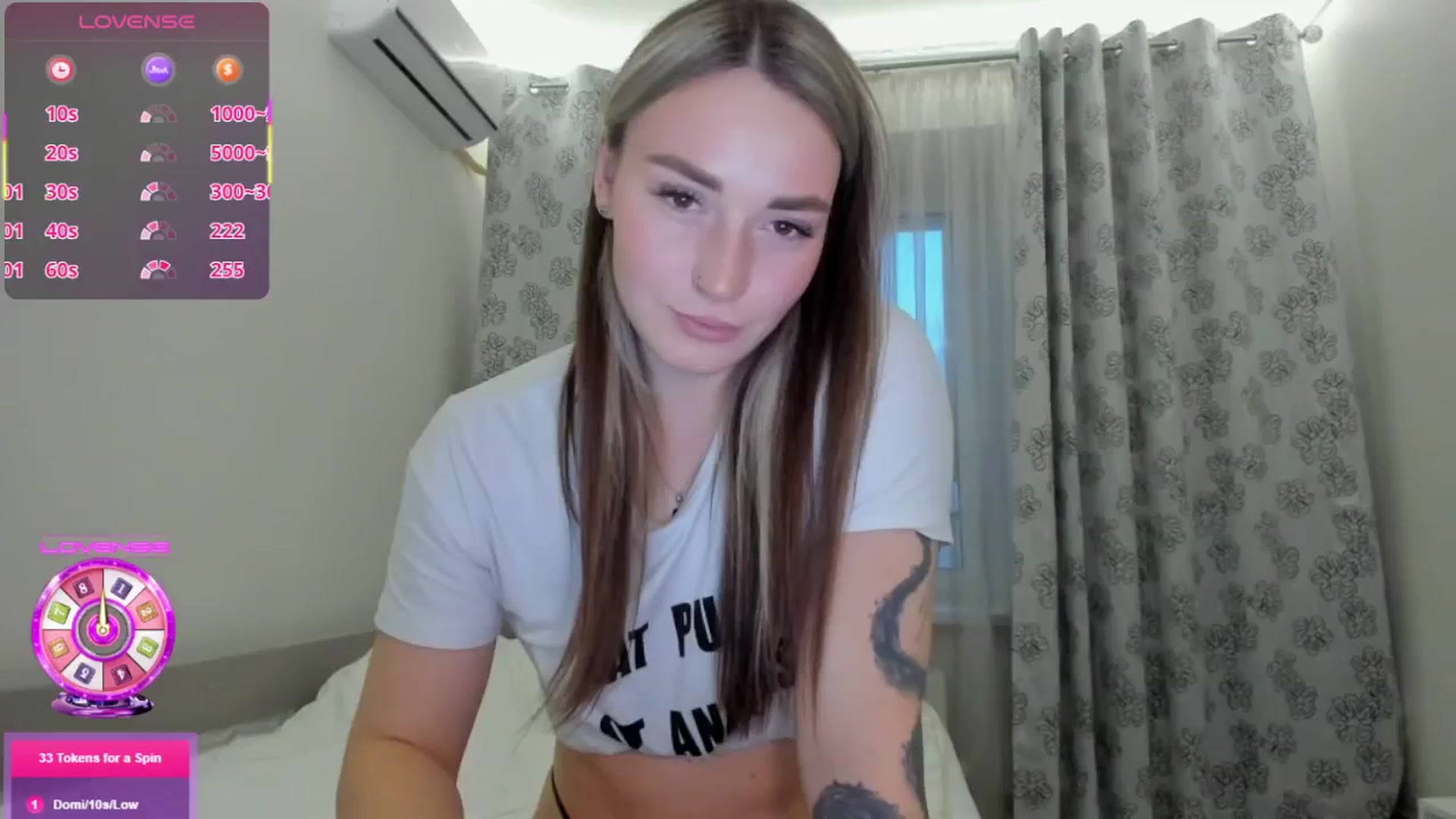 Gallery image thumbnail from Cutestdemon1's myfreecams stream on, 10/08/2025, 14:38 image 7 of 20