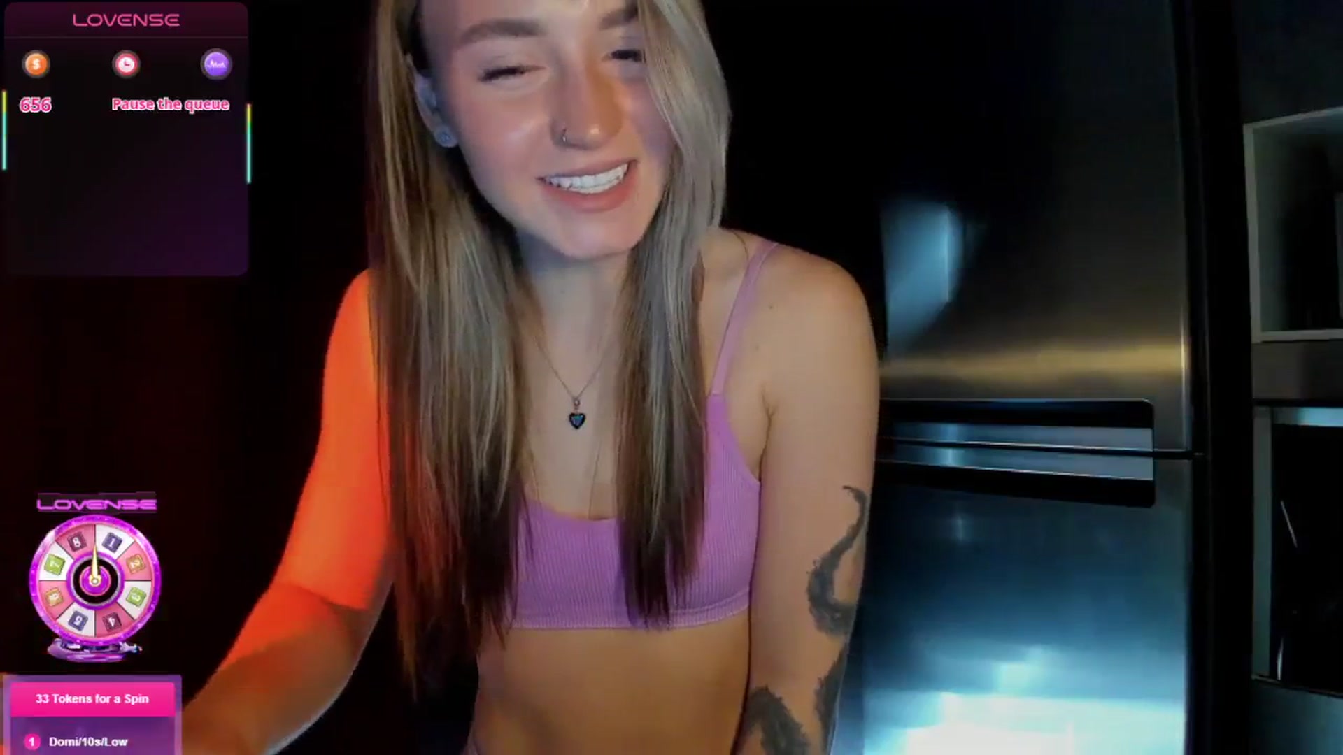Gallery image thumbnail from Cutestdemon1's myfreecams stream on, 11/03/2025, 08:10 image 9 of 20