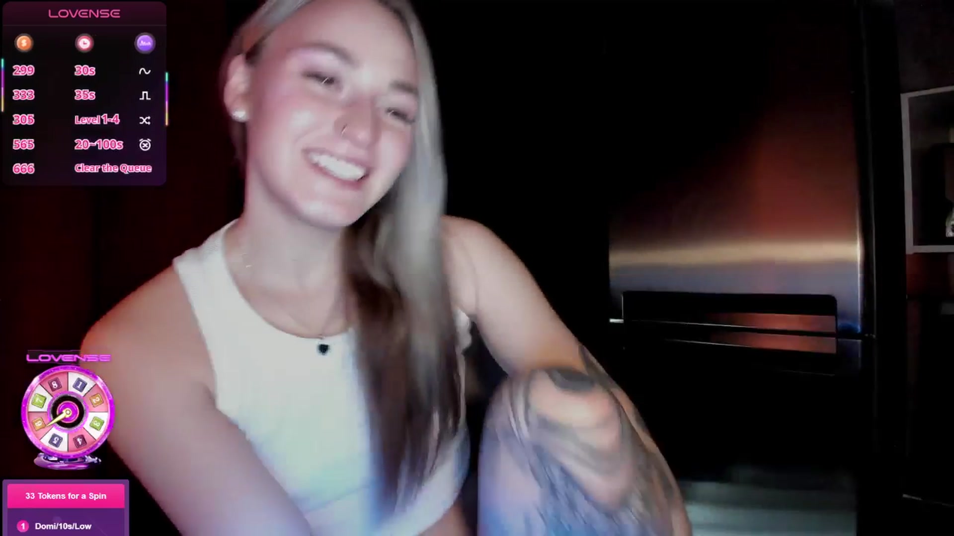Gallery image thumbnail from Cutestdemon1's myfreecams stream on, 11/25/2025, 09:20 image 6 of 20