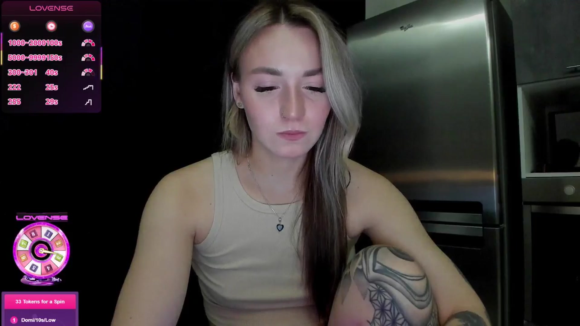 Gallery image thumbnail from Cutestdemon1's myfreecams stream on, 11/29/2025, 10:20 image 4 of 20