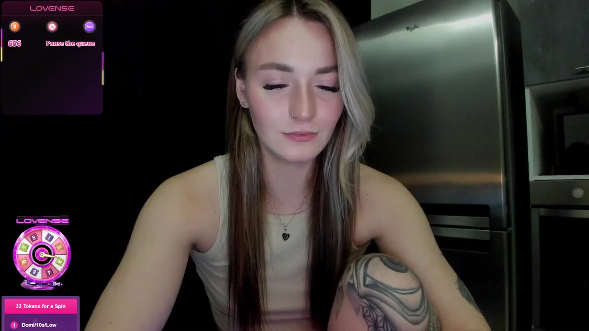 Gallery image thumbnail from Cutestdemon1's myfreecams stream on, 11/29/2025, 10:20 image 7 of 20