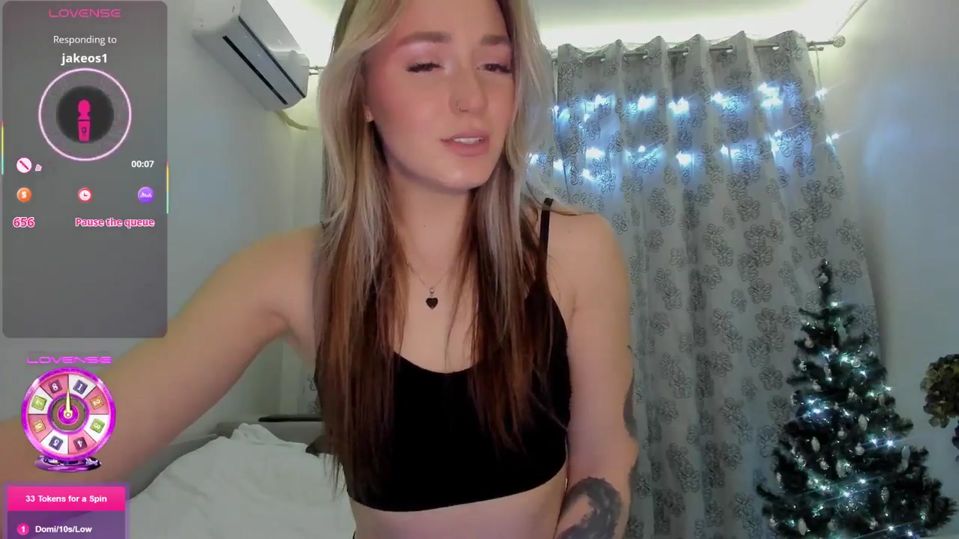 Gallery image thumbnail from Cutestdemon1's myfreecams stream on, 12/05/2025, 09:03 image 6 of 20