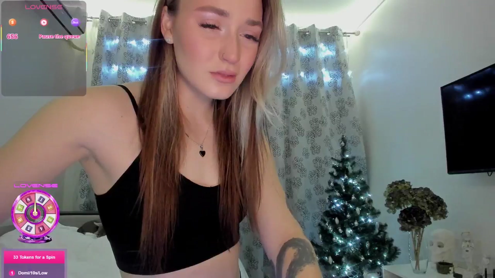 Gallery image thumbnail from Cutestdemon1's myfreecams stream on, 12/05/2025, 09:03 image 8 of 20