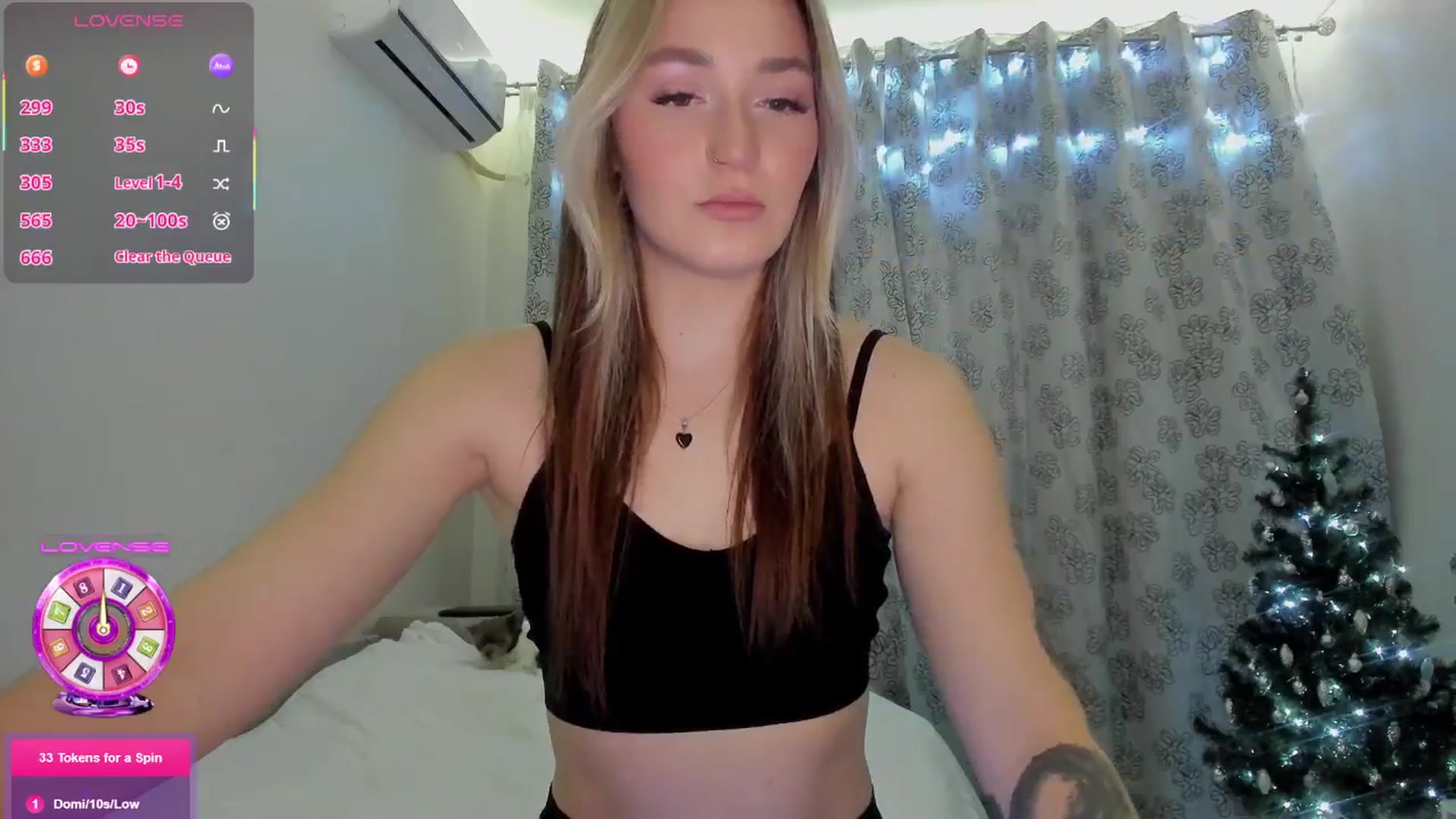Gallery image thumbnail from Cutestdemon1's myfreecams stream on, 12/05/2025, 09:03 image 12 of 20