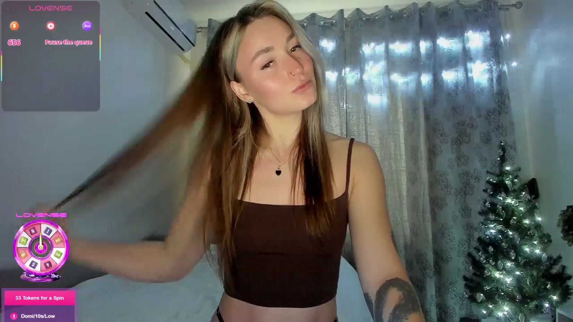 Gallery image thumbnail from Cutestdemon1's myfreecams stream on, 12/11/2025, 10:42 image 15 of 20