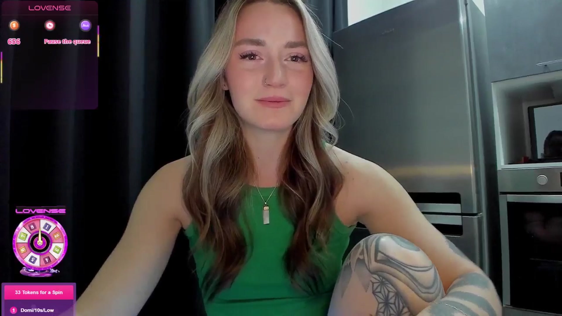 Gallery image thumbnail from Cutestdemon1's myfreecams stream on, 12/21/2025, 03:35 image 2 of 20