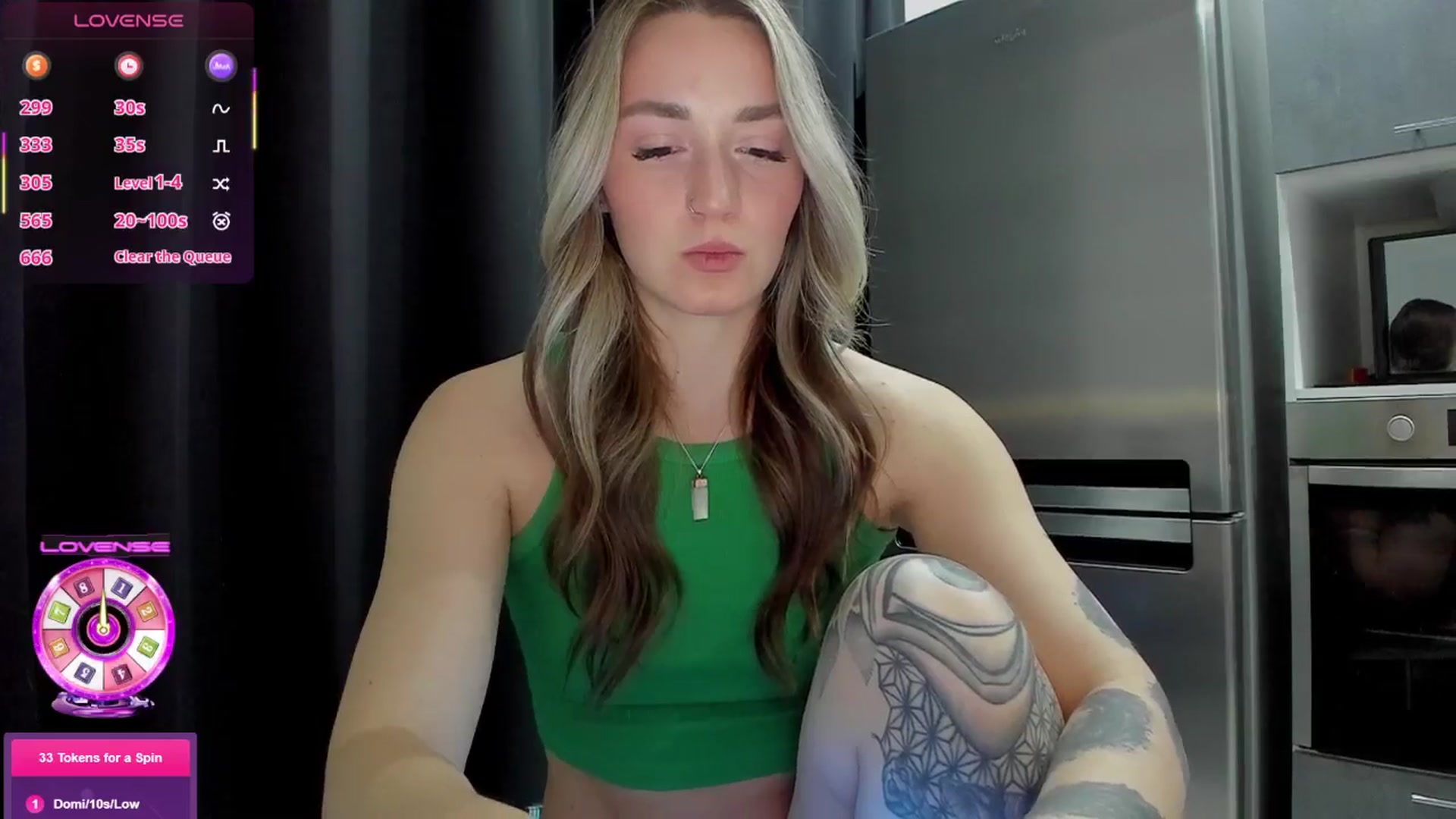 Gallery image thumbnail from Cutestdemon1's myfreecams stream on, 12/21/2025, 03:35 image 16 of 20