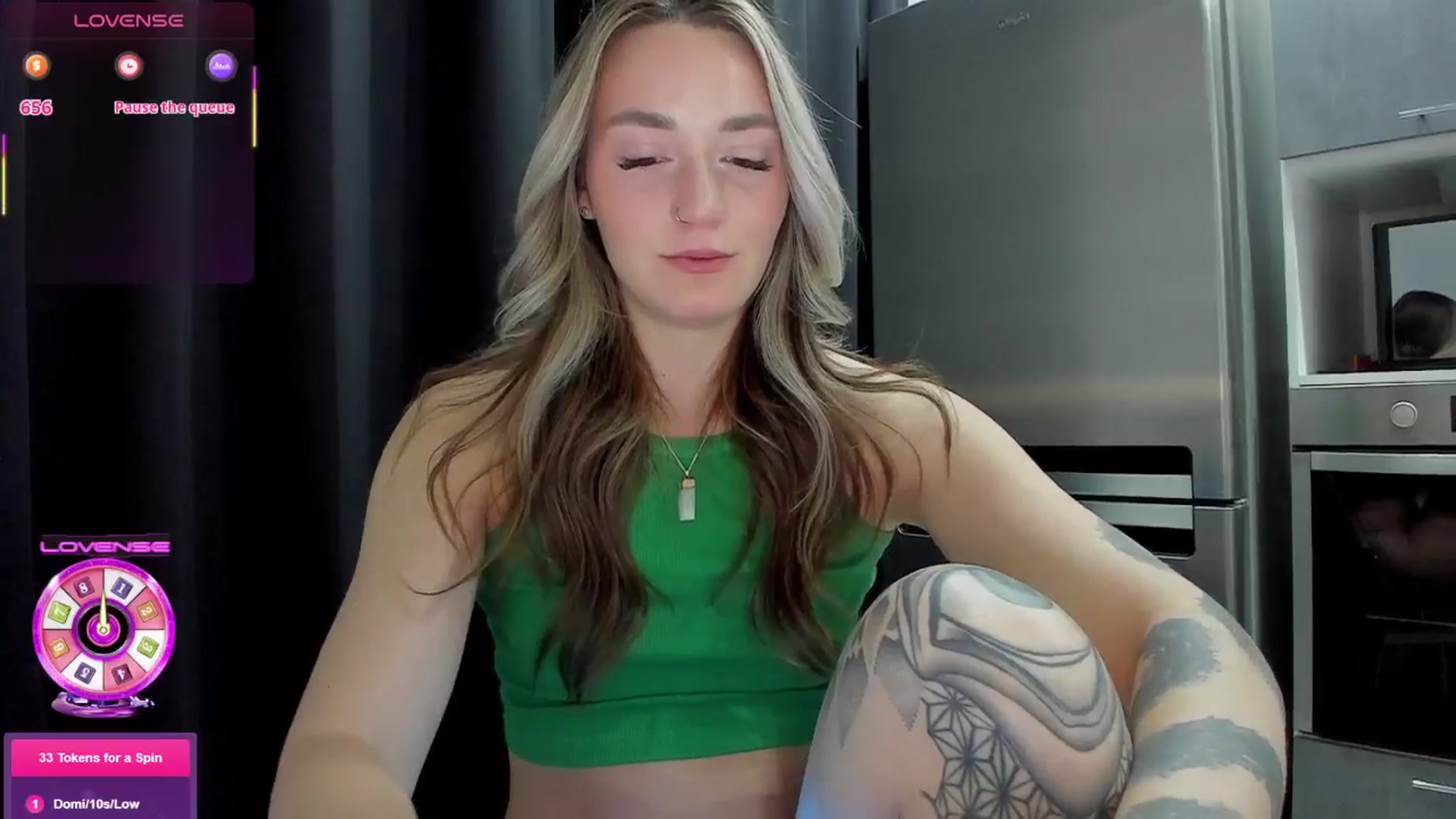Gallery image thumbnail from Cutestdemon1's myfreecams stream on, 12/21/2025, 03:35 image 8 of 20