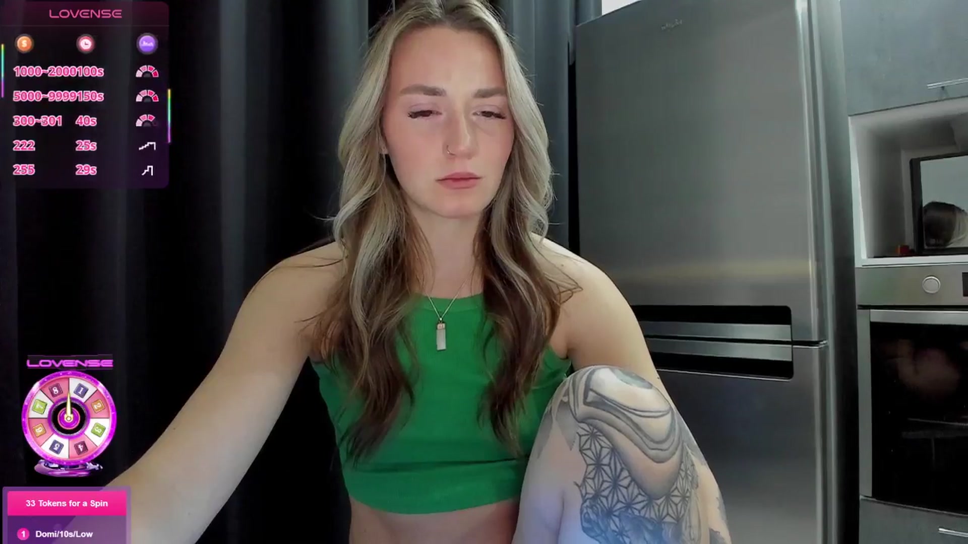 Gallery image thumbnail from Cutestdemon1's myfreecams stream on, 12/21/2025, 03:35 image 12 of 20