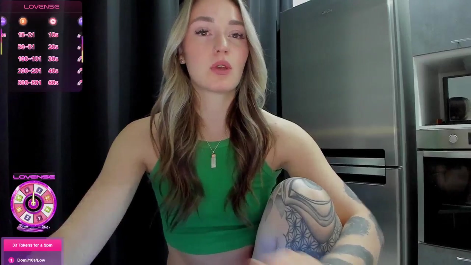 Gallery image thumbnail from Cutestdemon1's myfreecams stream on, 12/21/2025, 03:35 image 14 of 20