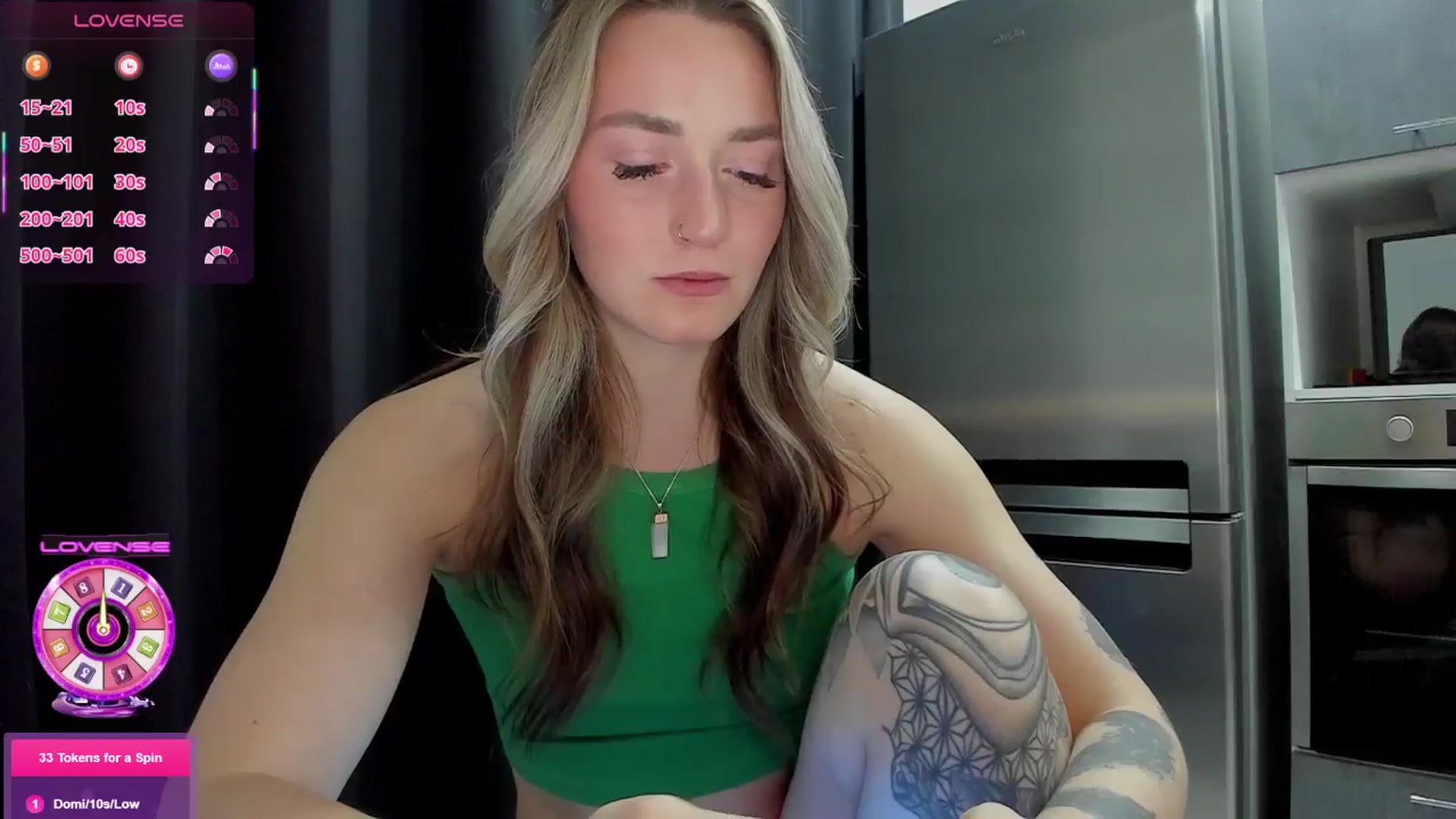 Gallery image thumbnail from Cutestdemon1's myfreecams stream on, 12/21/2025, 03:35 image 13 of 20