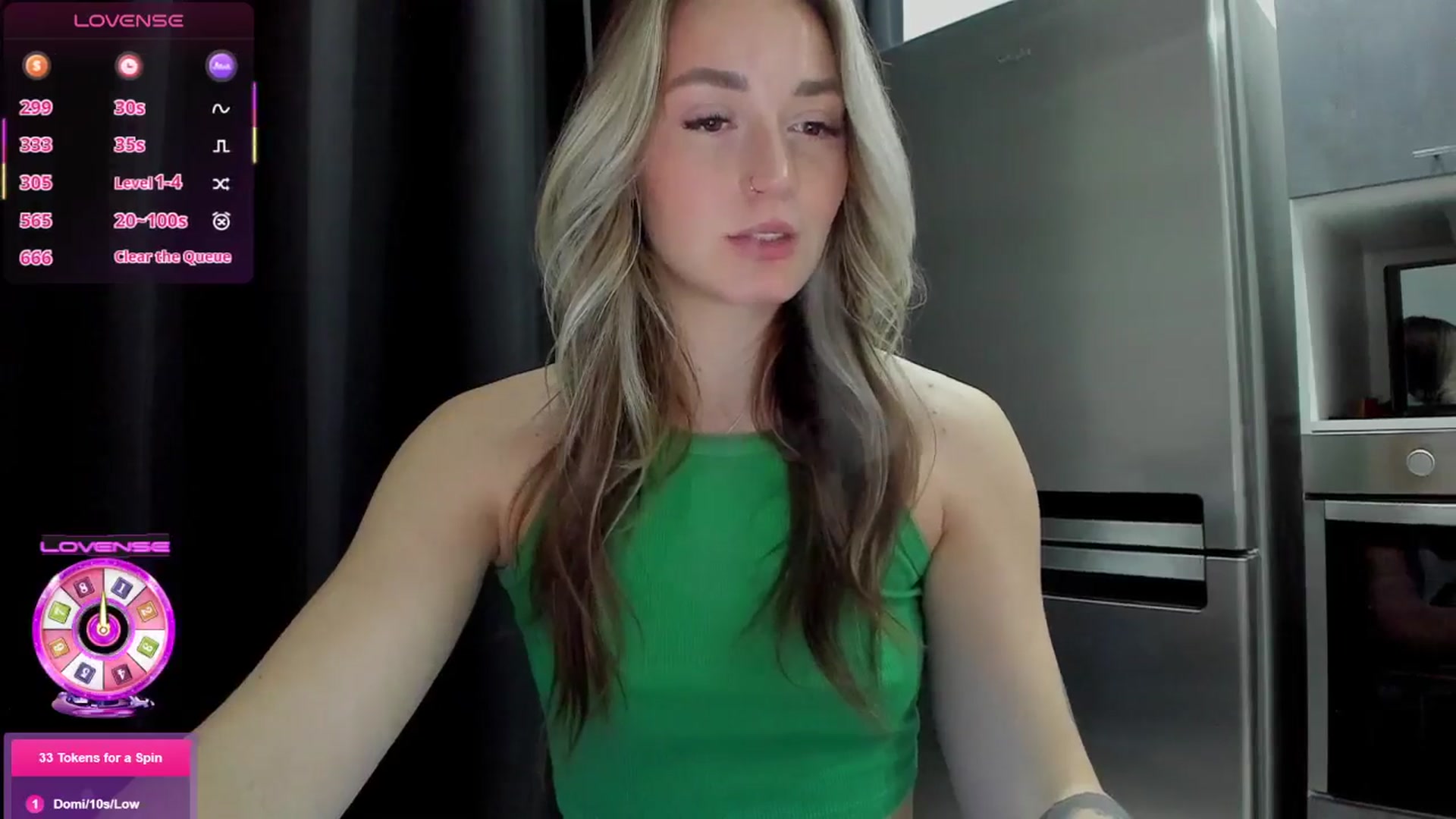 Gallery image thumbnail from Cutestdemon1's myfreecams stream on, 12/21/2025, 04:31 image 11 of 20
