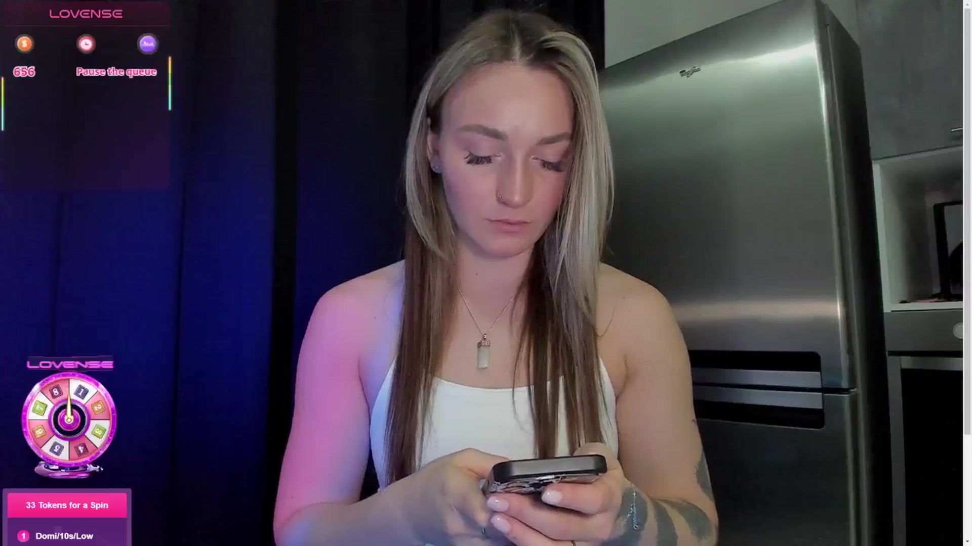 Gallery image thumbnail from Cutestdemon1's myfreecams stream on, 12/25/2025, 02:33 image 9 of 20