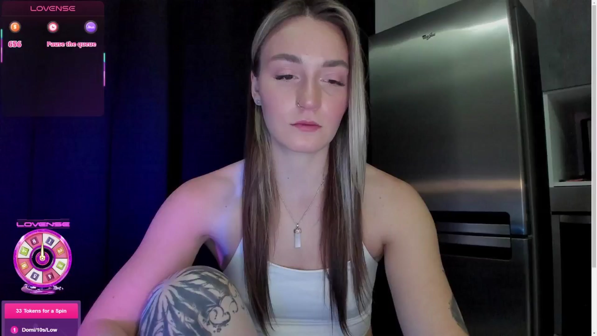 Gallery image thumbnail from Cutestdemon1's myfreecams stream on, 12/25/2025, 03:07 image 14 of 20