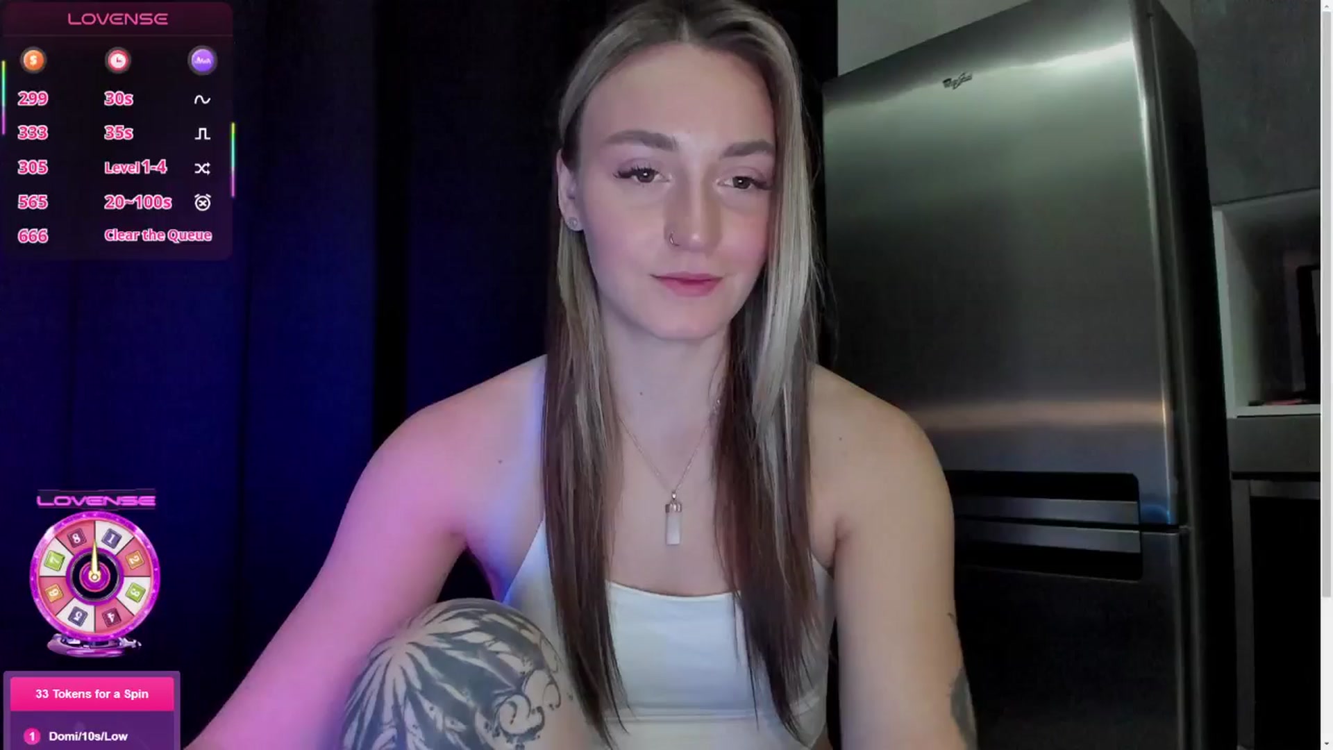 Gallery image thumbnail from Cutestdemon1's myfreecams stream on, 12/25/2025, 03:07 image 17 of 20