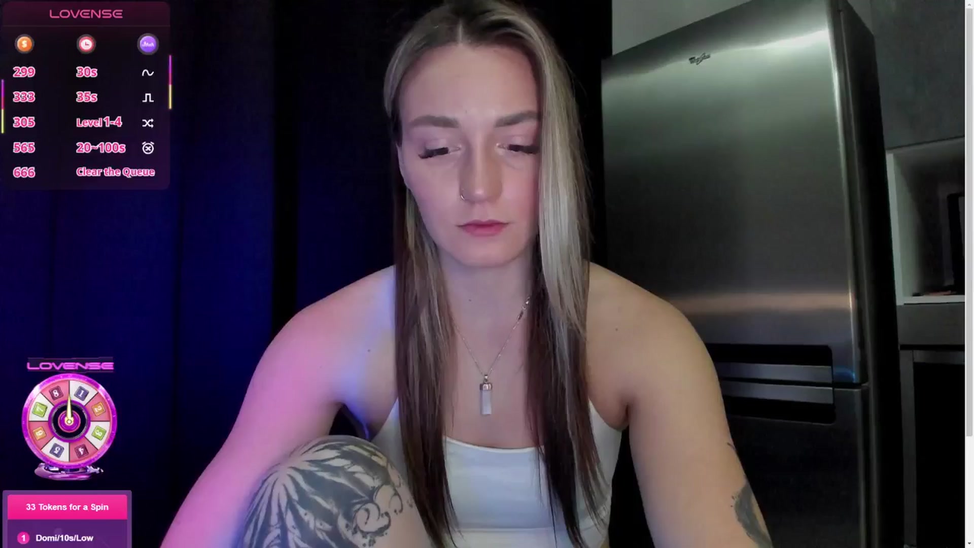 Gallery image thumbnail from Cutestdemon1's myfreecams stream on, 12/25/2025, 03:07 image 16 of 20