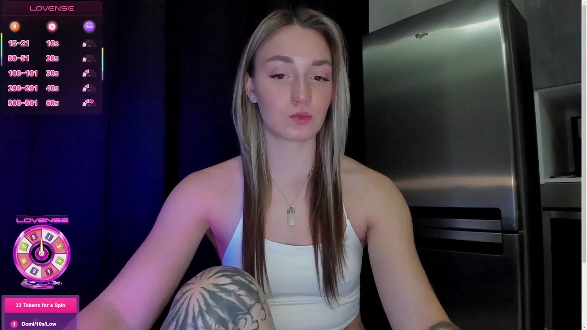 Gallery image thumbnail from Cutestdemon1's myfreecams stream on, 12/25/2025, 03:07 image 12 of 20