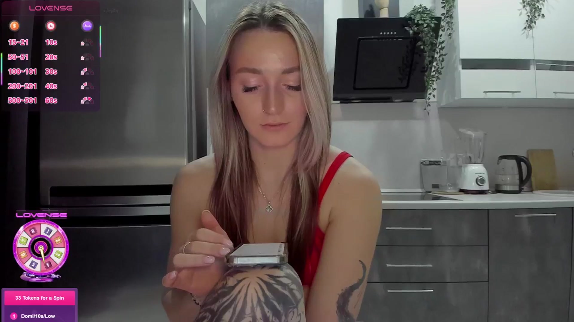 Gallery image thumbnail from Cutestdemon1's myfreecams stream on, 01/12/2026, 07:30 image 18 of 20
