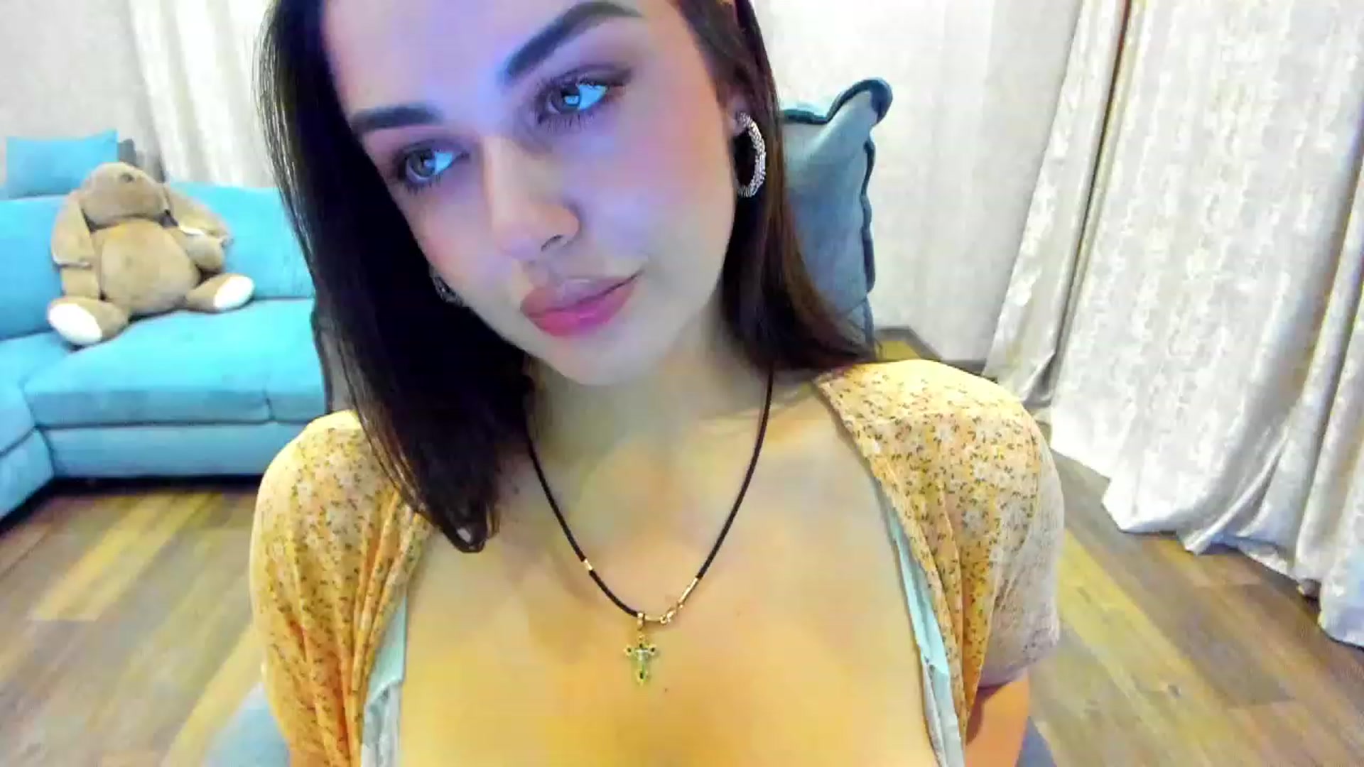 Gallery image thumbnail from Cuti_Di's myfreecams stream on, 12/17/2023, 15:41 image 5 of 20