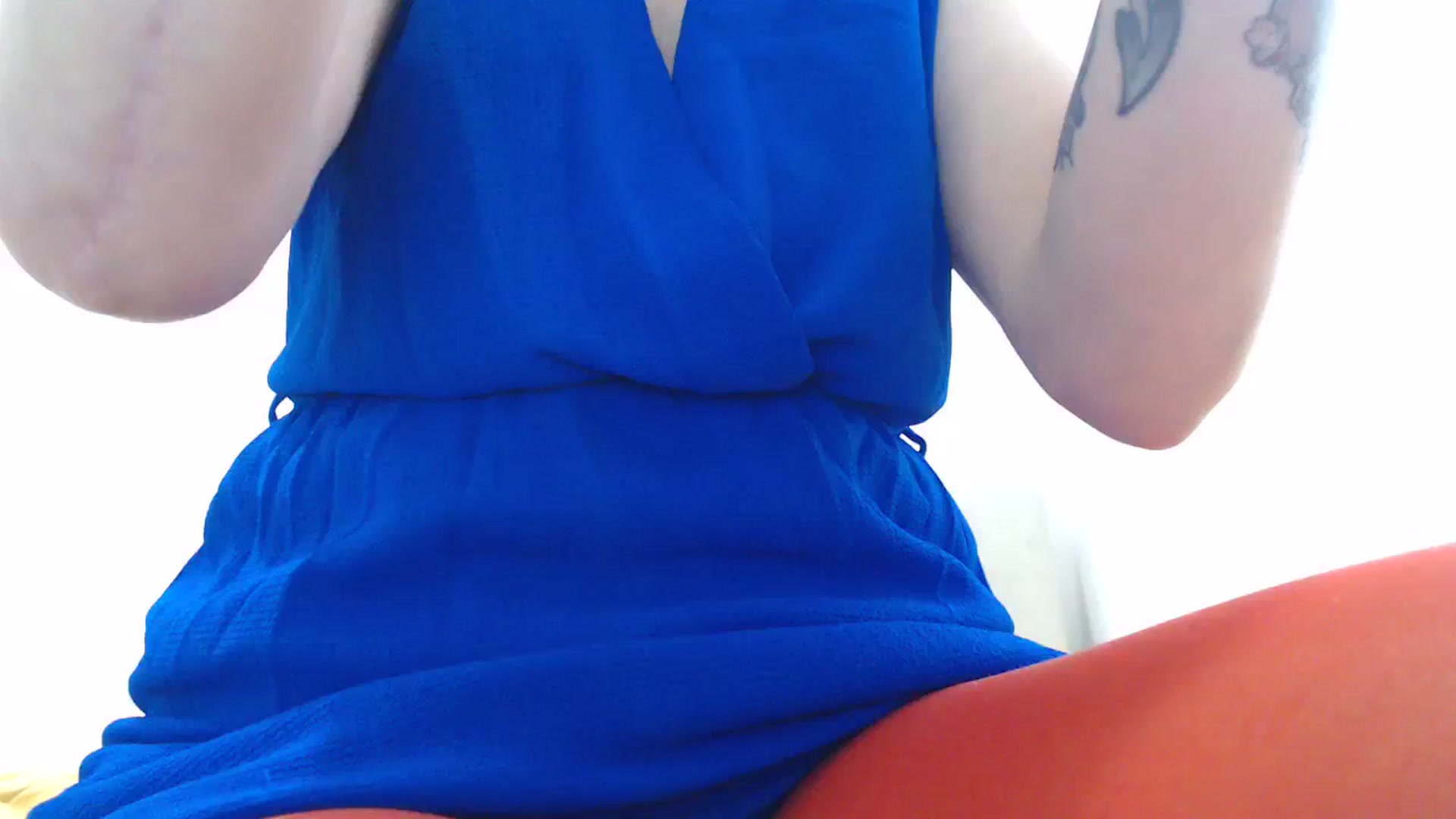 Gallery image thumbnail from CutieCinnamon's myfreecams stream on, 08/25/2023, 11:24 image 4 of 20