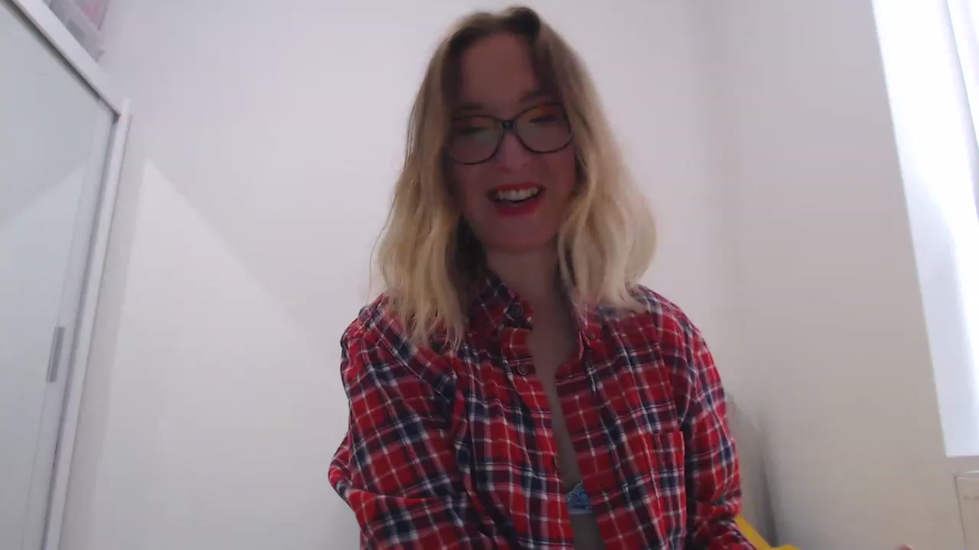 Gallery image thumbnail from CutieCinnamon's myfreecams stream on, 08/26/2023, 13:18 image 2 of 20