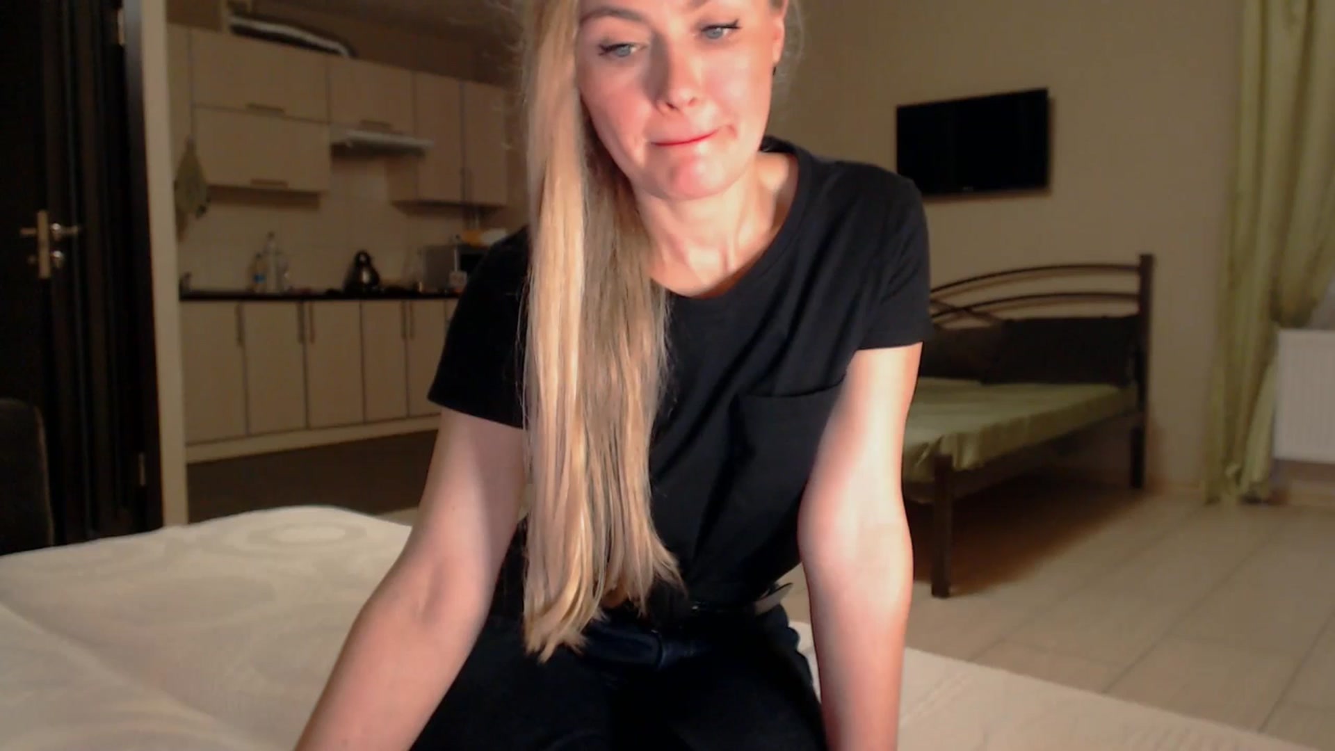 Gallery image thumbnail from CutieJoo's myfreecams stream on, 01/07/2026, 15:36 image 16 of 20