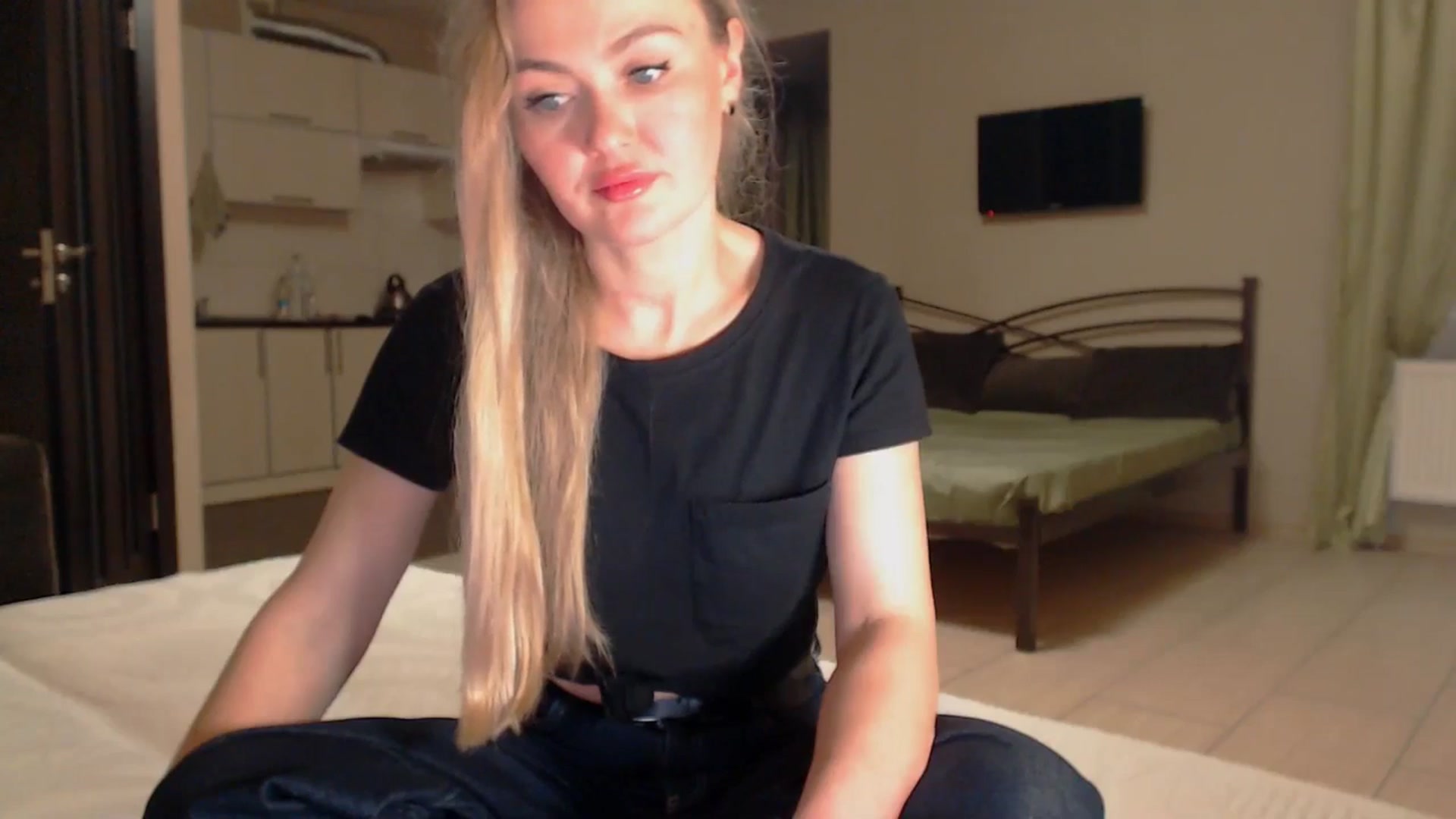 Gallery image thumbnail from CutieJoo's myfreecams stream on, 01/07/2026, 15:36 image 2 of 20