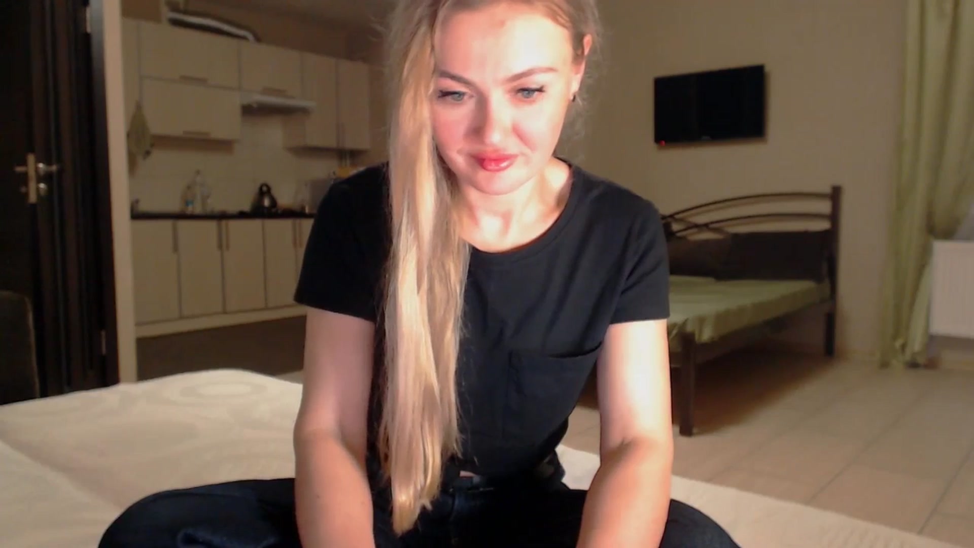 Gallery image thumbnail from CutieJoo's myfreecams stream on, 01/07/2026, 15:36 image 3 of 20