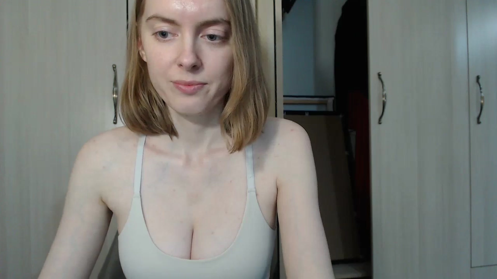 Gallery image thumbnail from CutieLilo's myfreecams stream on, 11/30/2023, 15:39 image 9 of 20