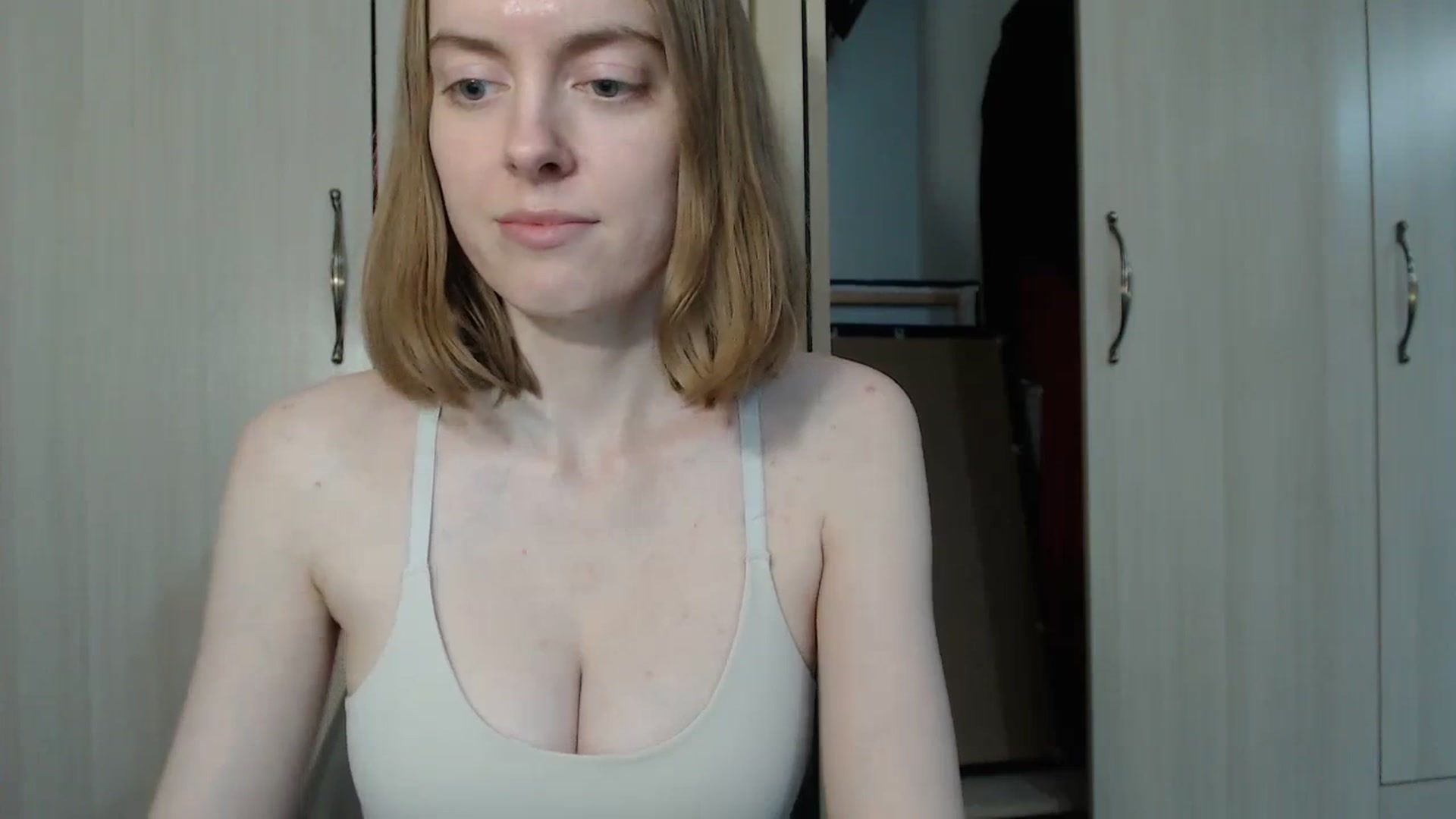 Gallery image thumbnail from CutieLilo's myfreecams stream on, 11/30/2023, 15:39 image 4 of 20