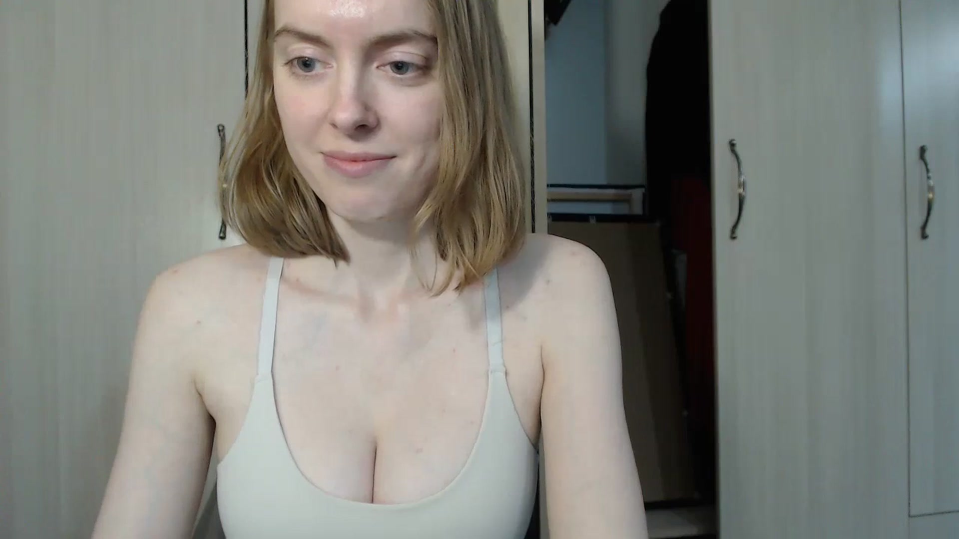 Gallery image thumbnail from CutieLilo's myfreecams stream on, 11/30/2023, 15:39 image 5 of 20