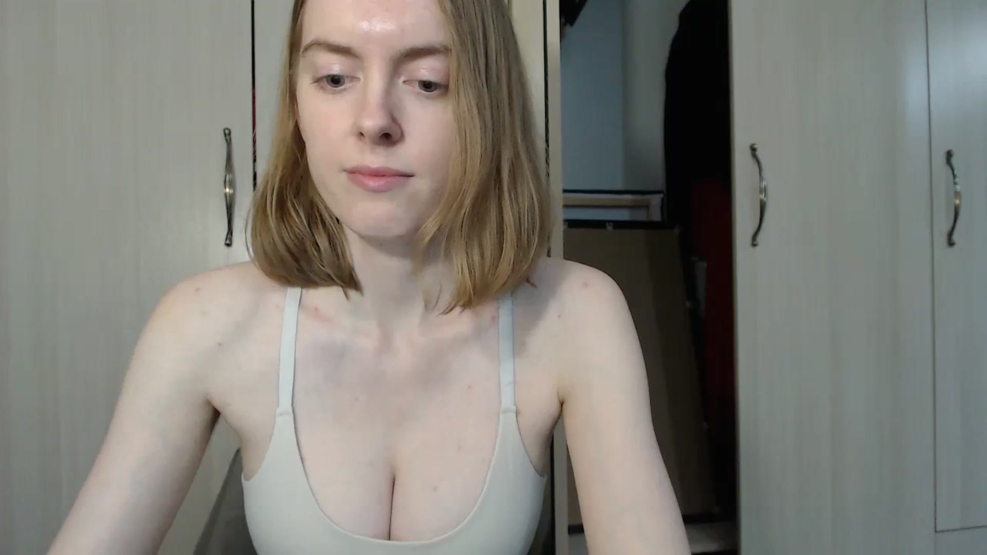 Gallery image thumbnail from CutieLilo's myfreecams stream on, 11/30/2023, 15:39 image 7 of 20