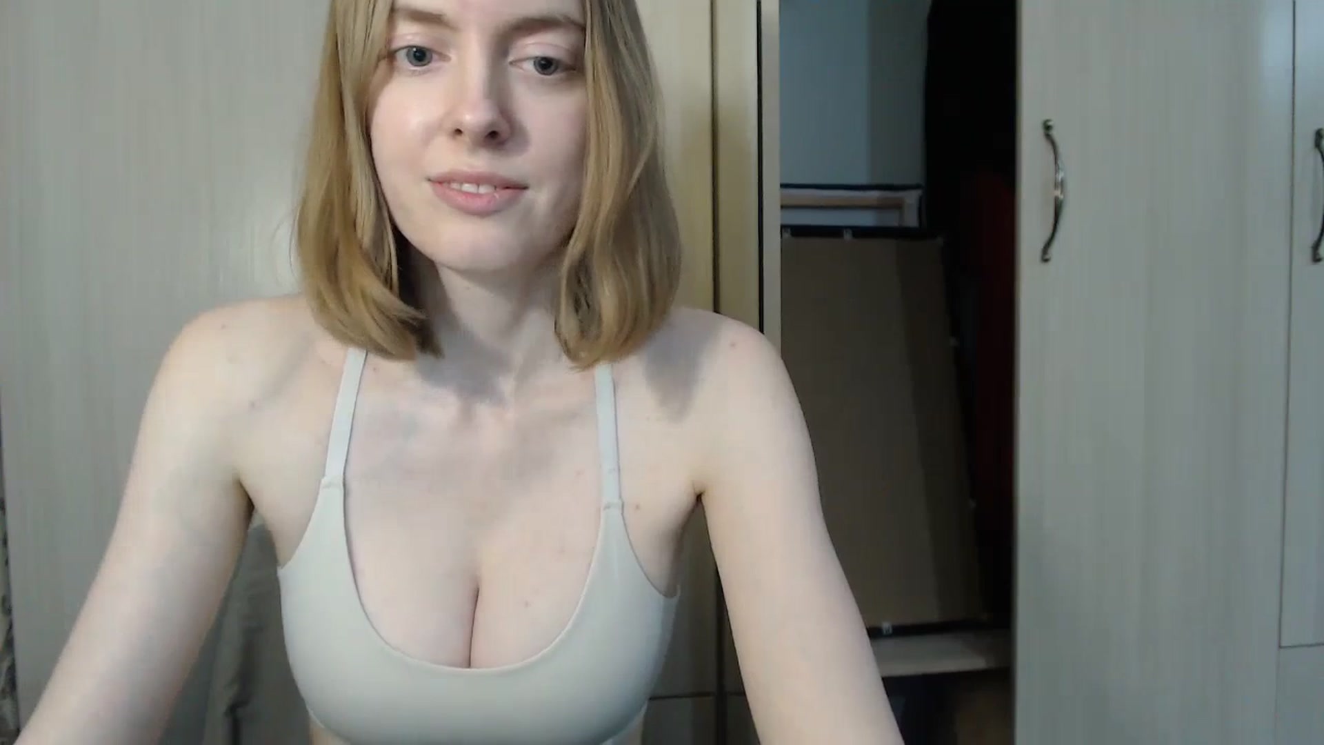 Gallery image thumbnail from CutieLilo's myfreecams stream on, 11/30/2023, 17:01 image 9 of 20
