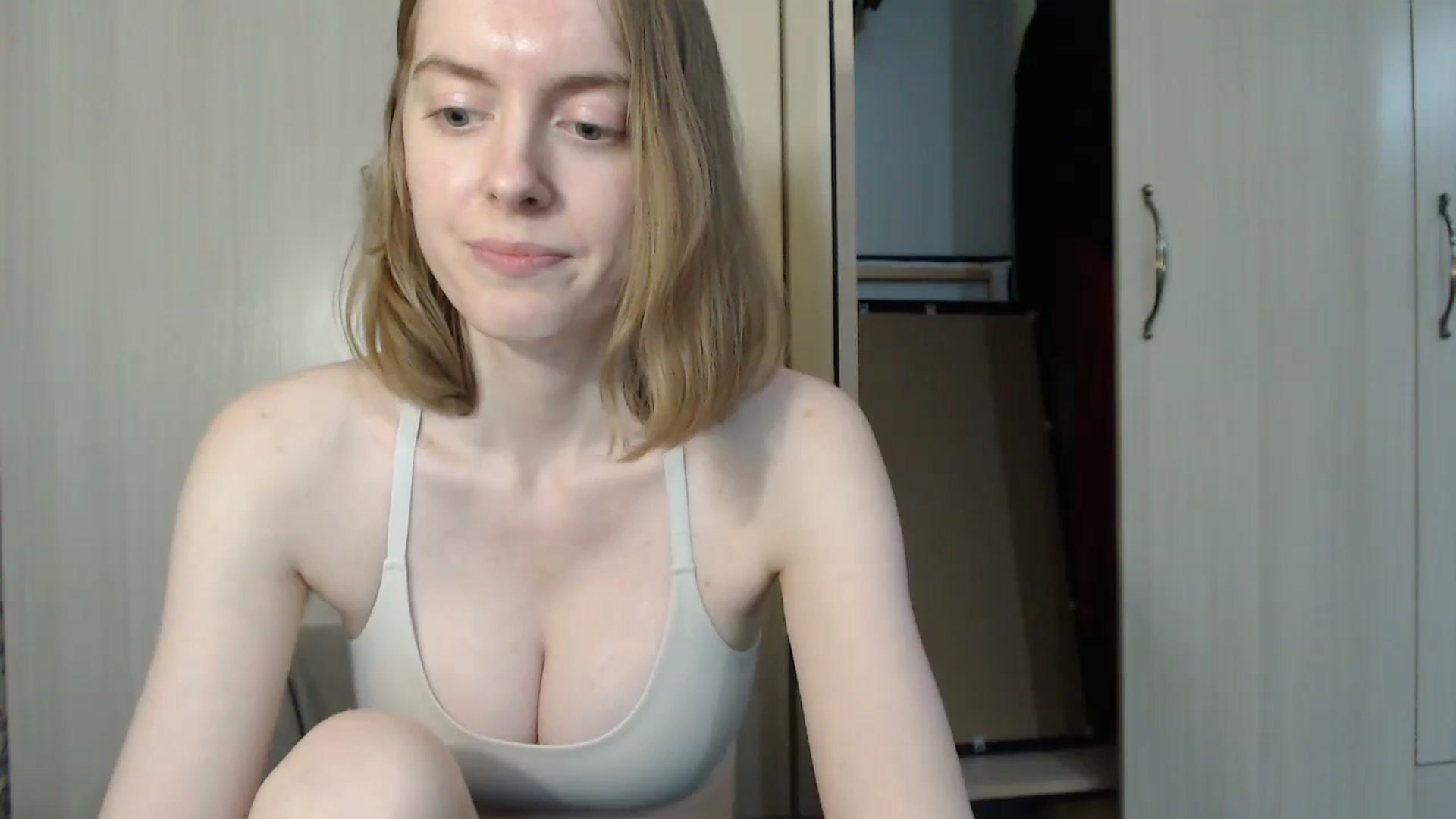 Gallery image thumbnail from CutieLilo's myfreecams stream on, 11/30/2023, 17:01 image 18 of 20
