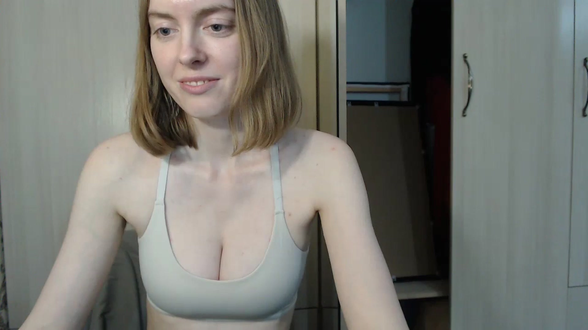 Gallery image thumbnail from CutieLilo's myfreecams stream on, 11/30/2023, 17:01 image 5 of 20