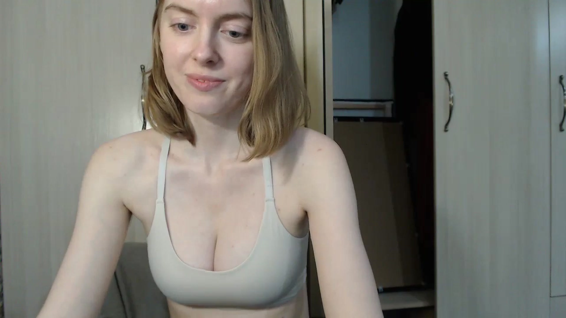 Gallery image thumbnail from CutieLilo's myfreecams stream on, 11/30/2023, 17:01 image 14 of 20