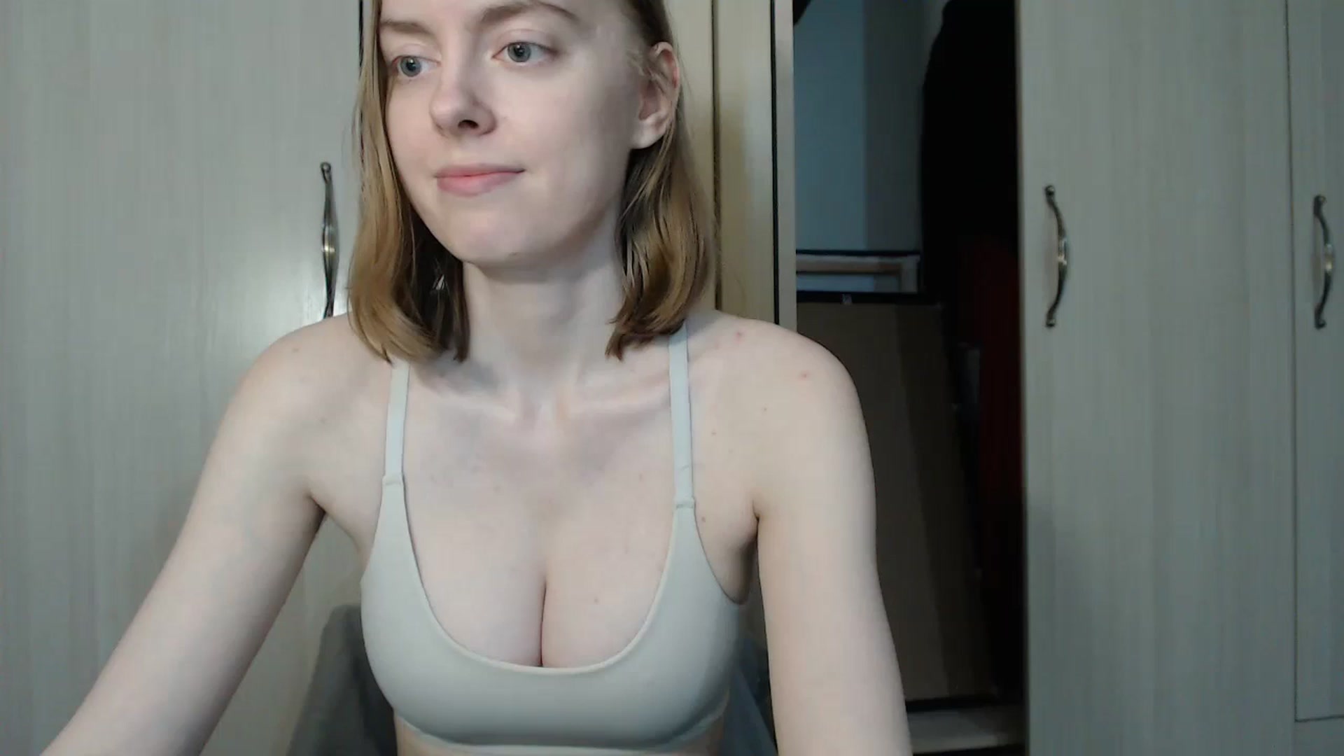 Gallery image thumbnail from CutieLilo's myfreecams stream on, 12/01/2023, 15:38 image 20 of 20