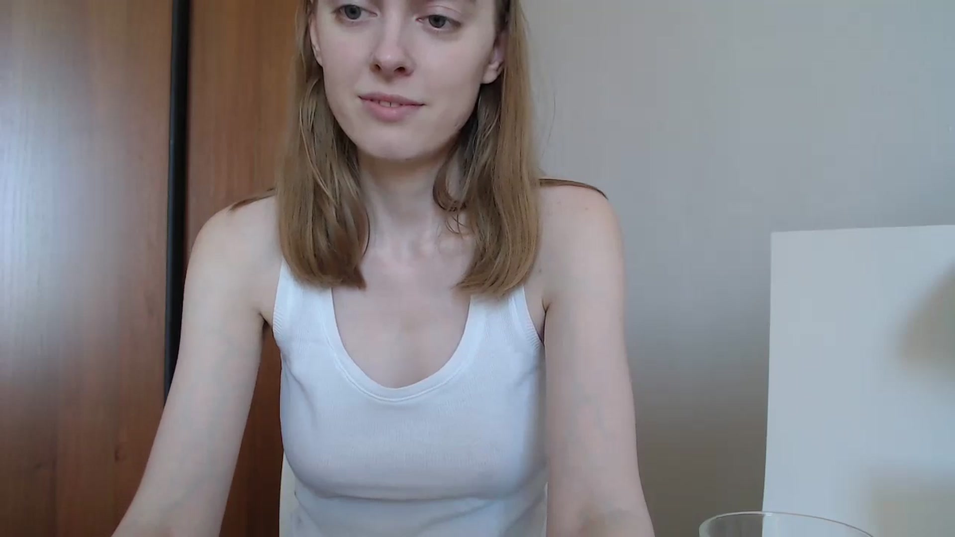 Gallery image thumbnail from CutieLilo's myfreecams stream on, 06/26/2024, 08:06 image 14 of 20