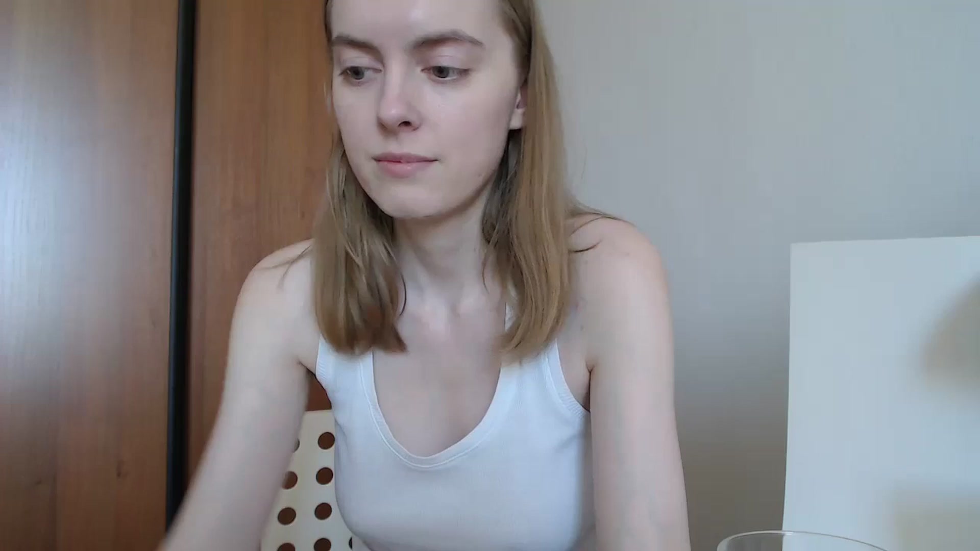 Gallery image thumbnail from CutieLilo's myfreecams stream on, 06/26/2024, 08:06 image 10 of 20